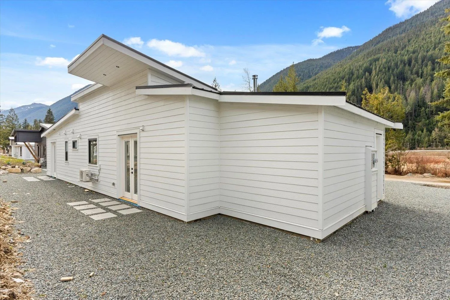 HG185 71376 Grove Place