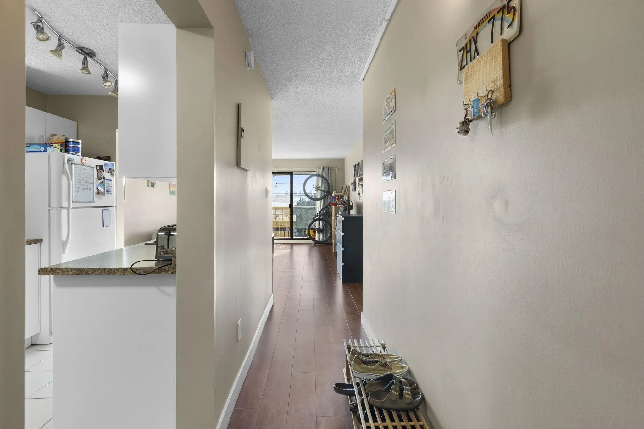 337 340 W 3rd Street