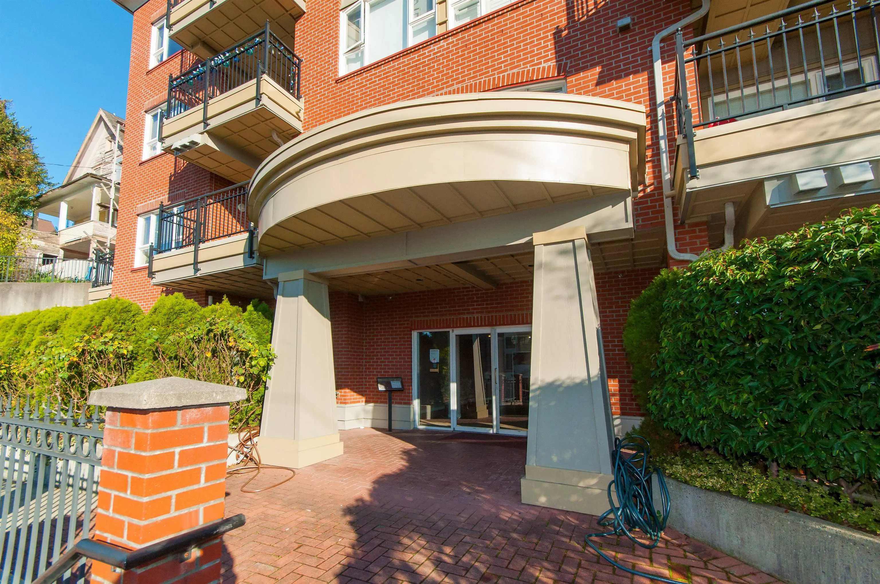 504 221 Eleventh Street