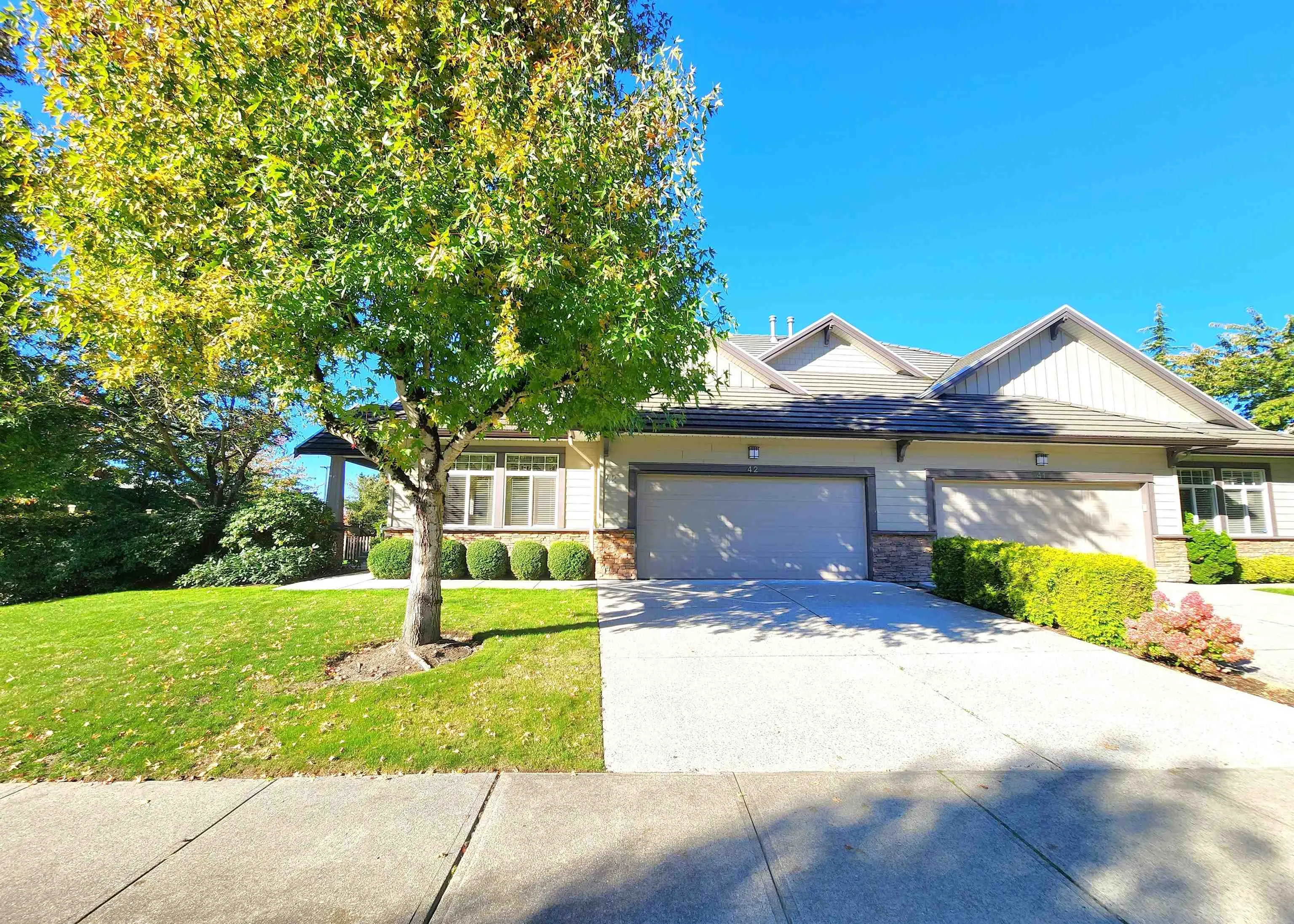 42 5688 152 Street