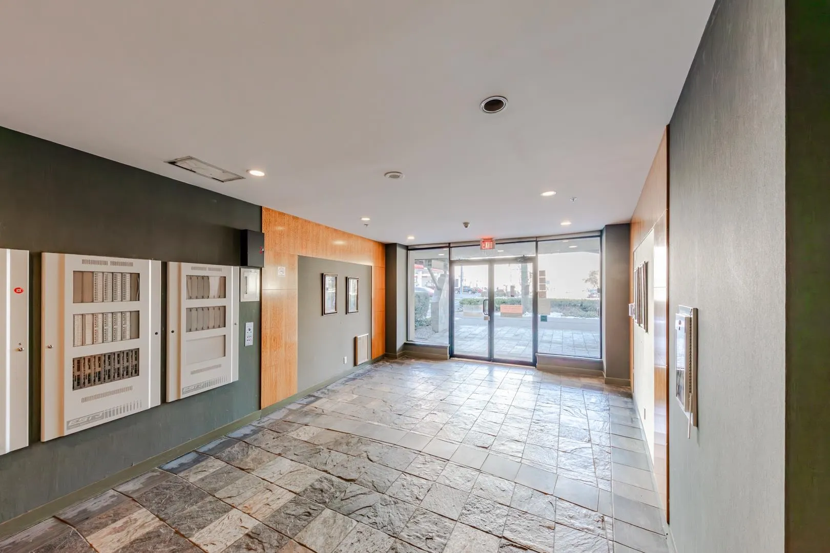 708 8180 Granville Avenue