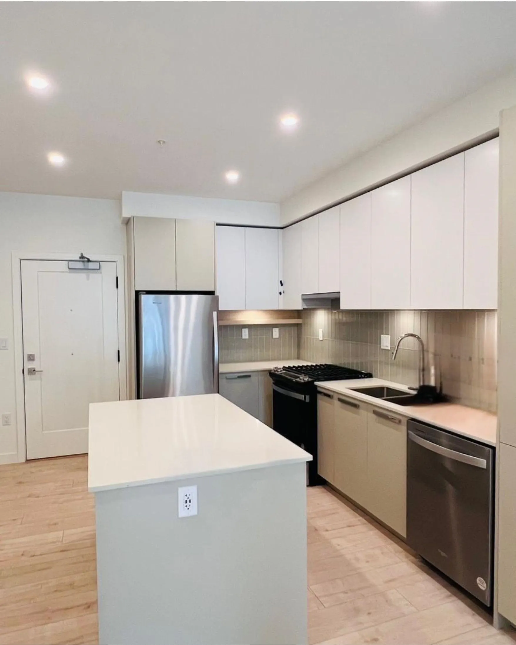 104 13788 76 Avenue