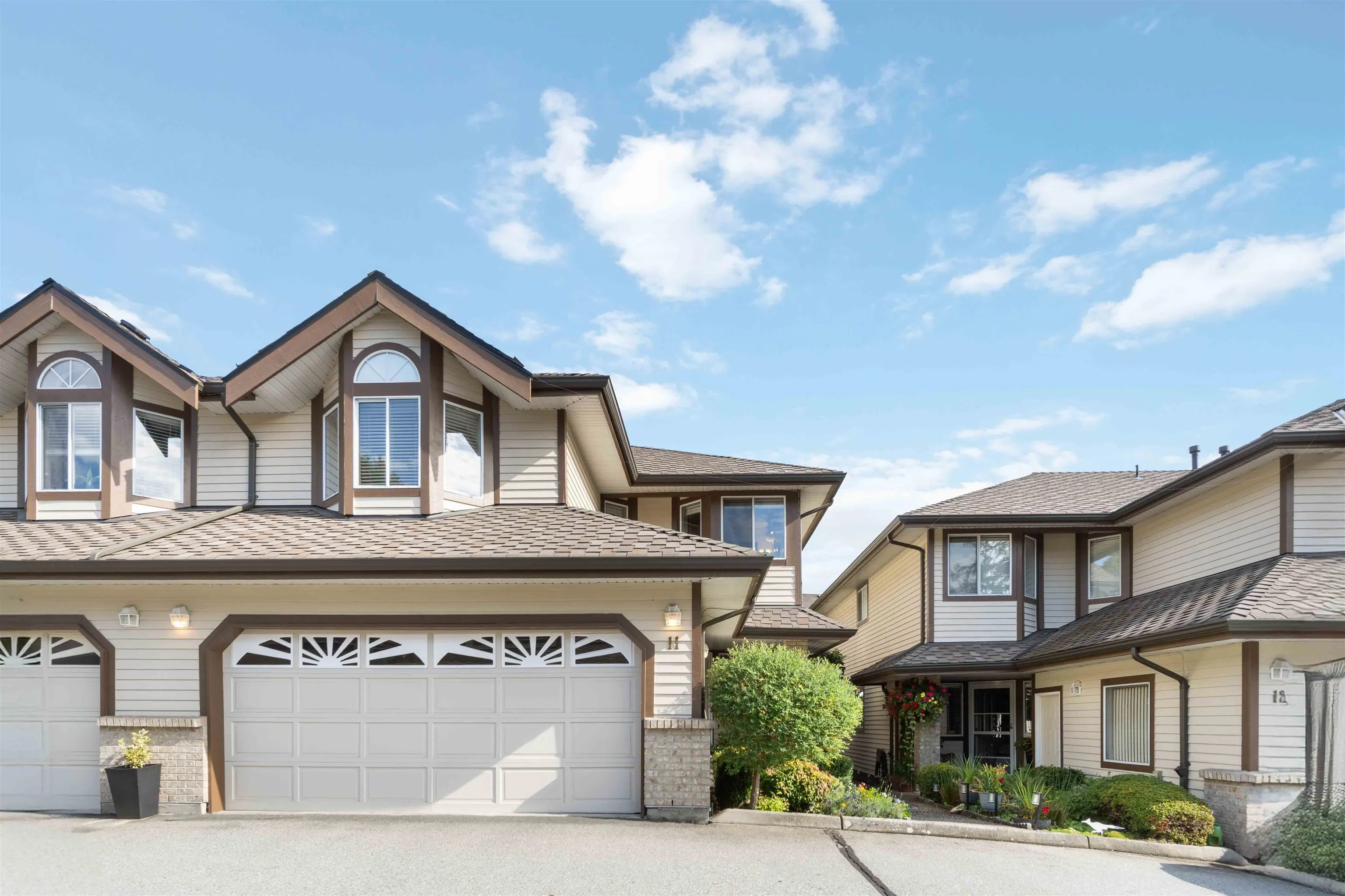 11 11438 Best Street