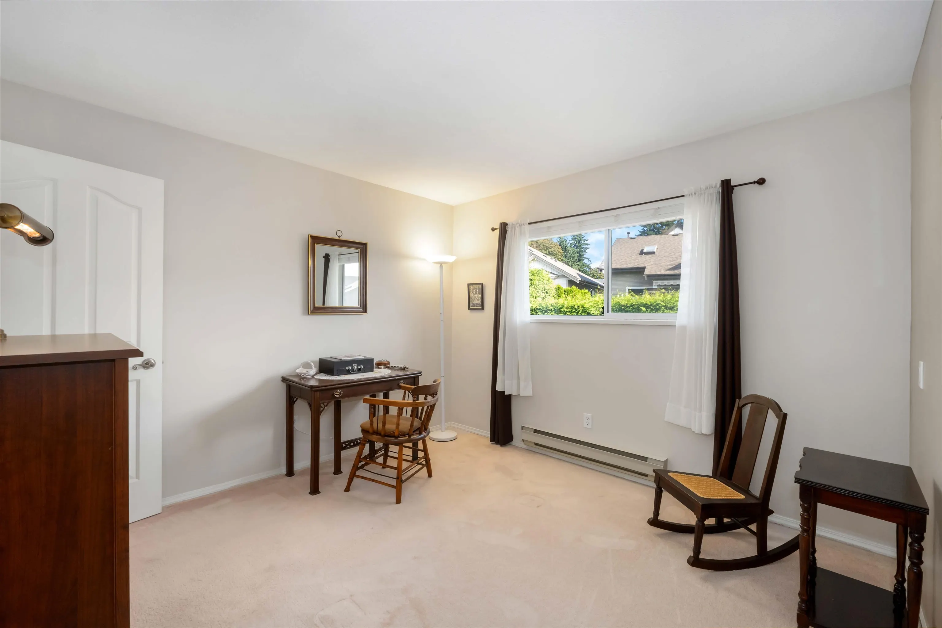 11 11438 Best Street