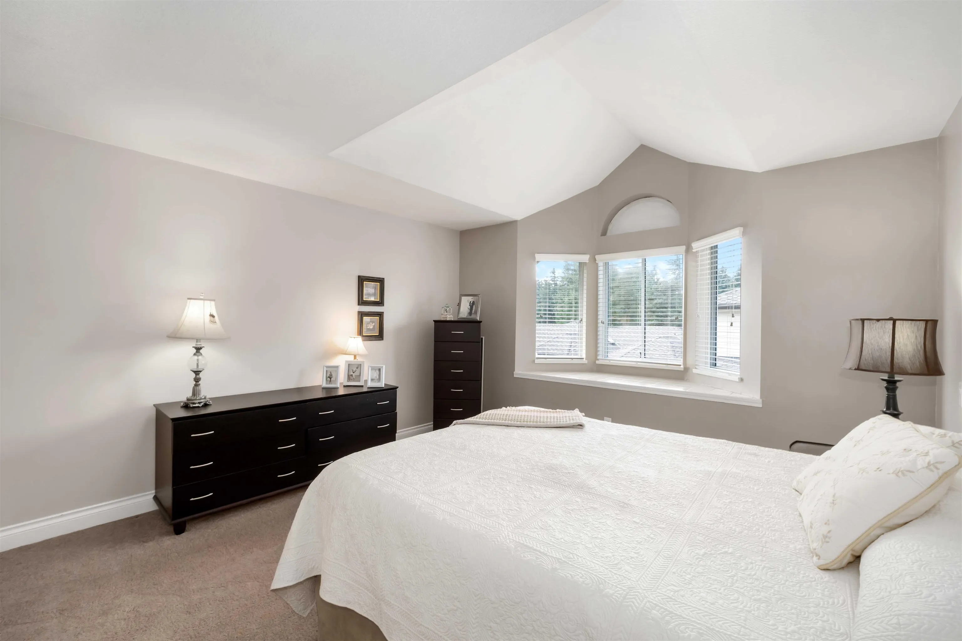 11 11438 Best Street