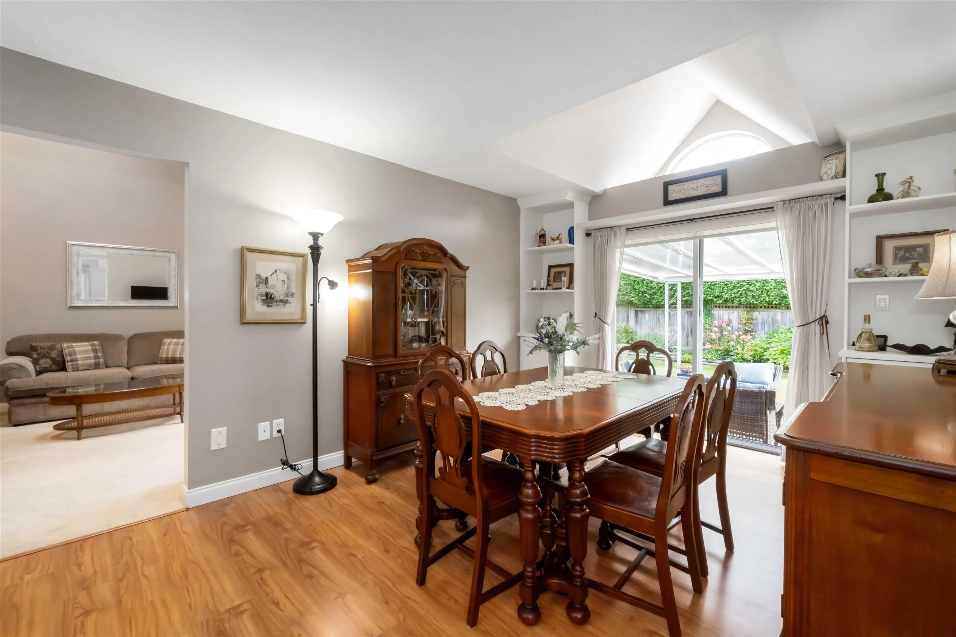 11 11438 Best Street