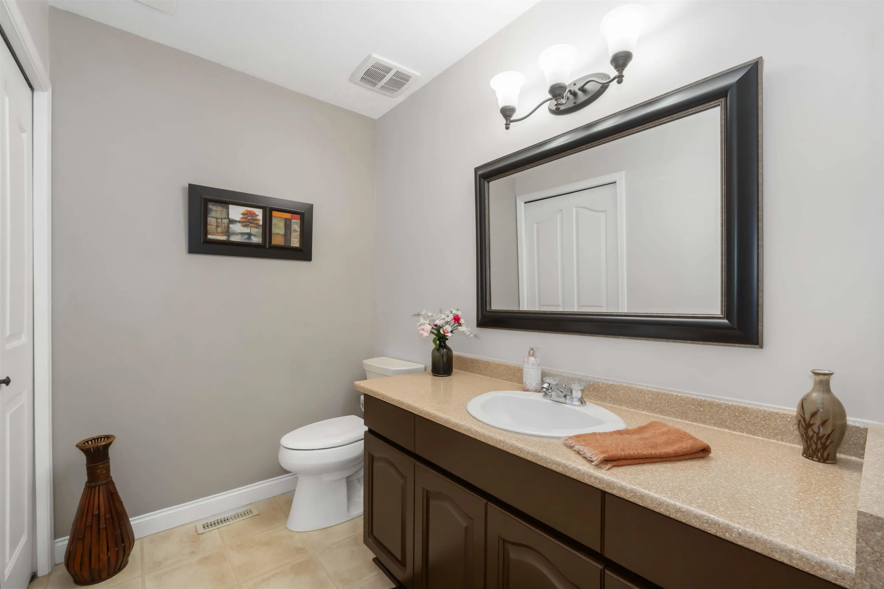 11 11438 Best Street