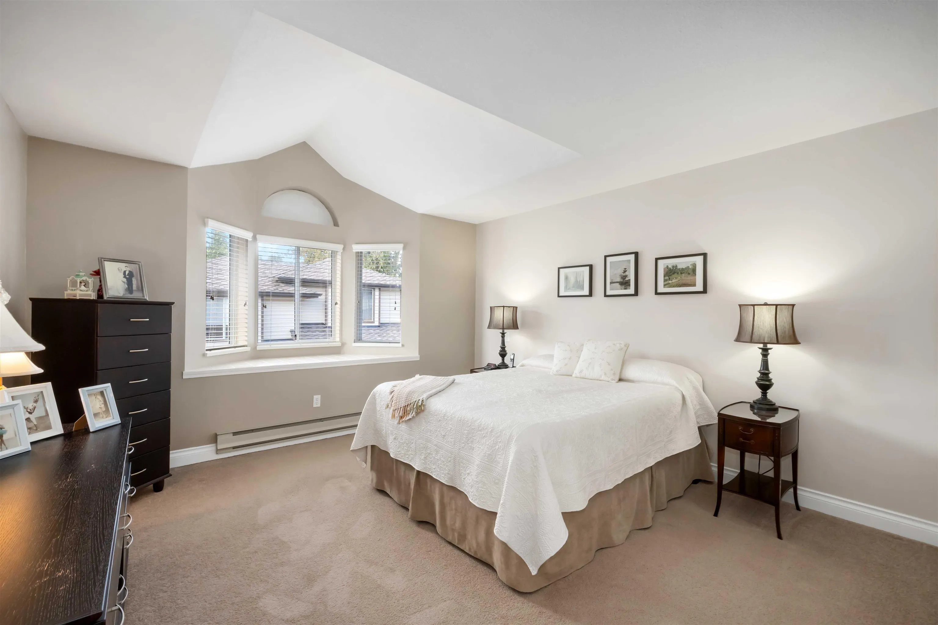 11 11438 Best Street