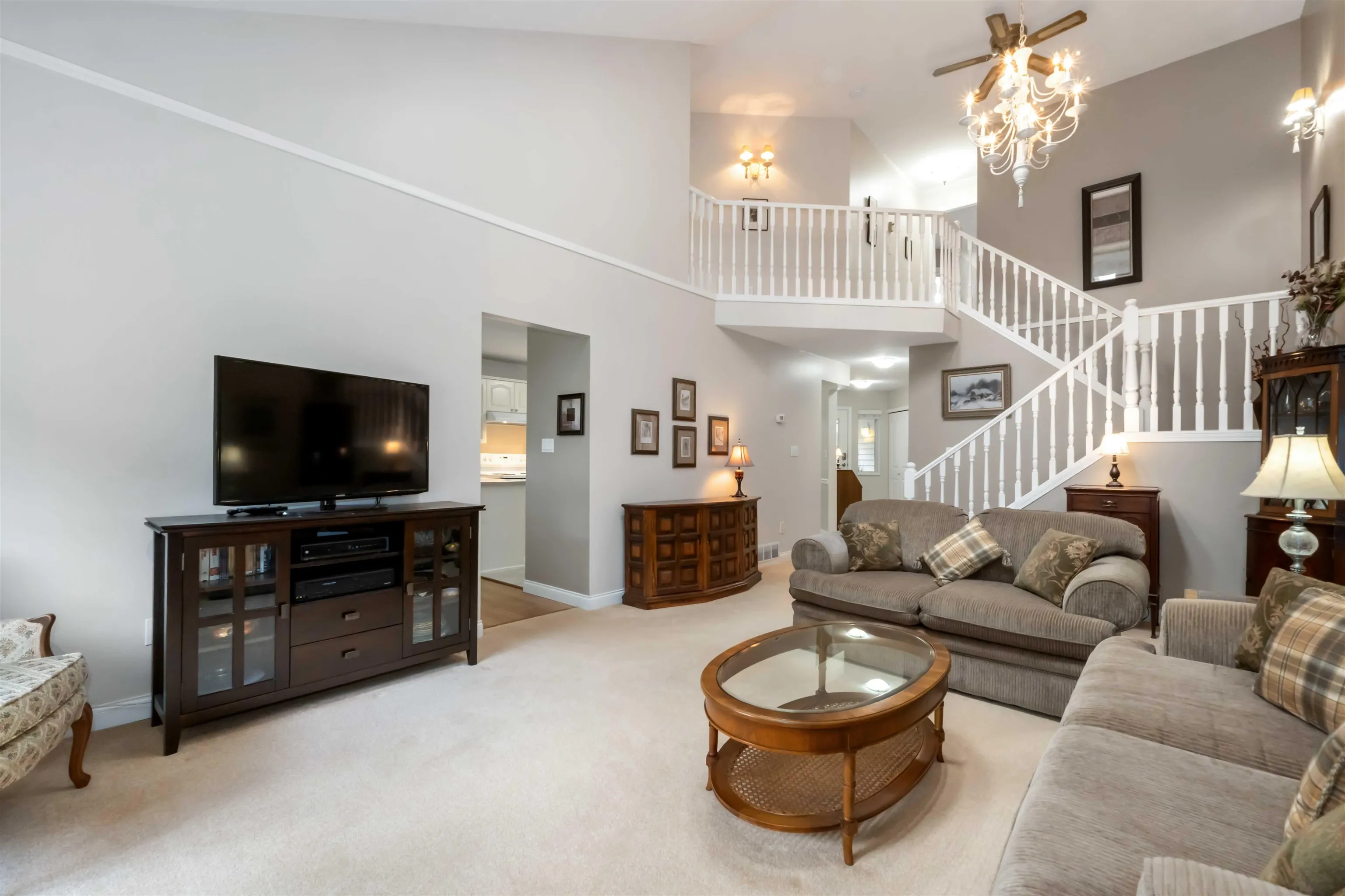 11 11438 Best Street