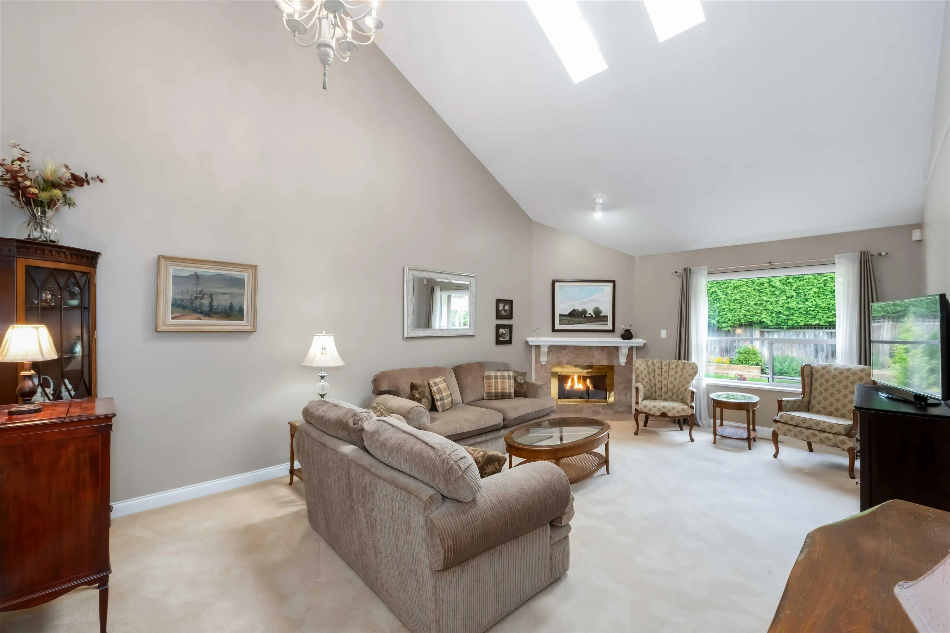 11 11438 Best Street