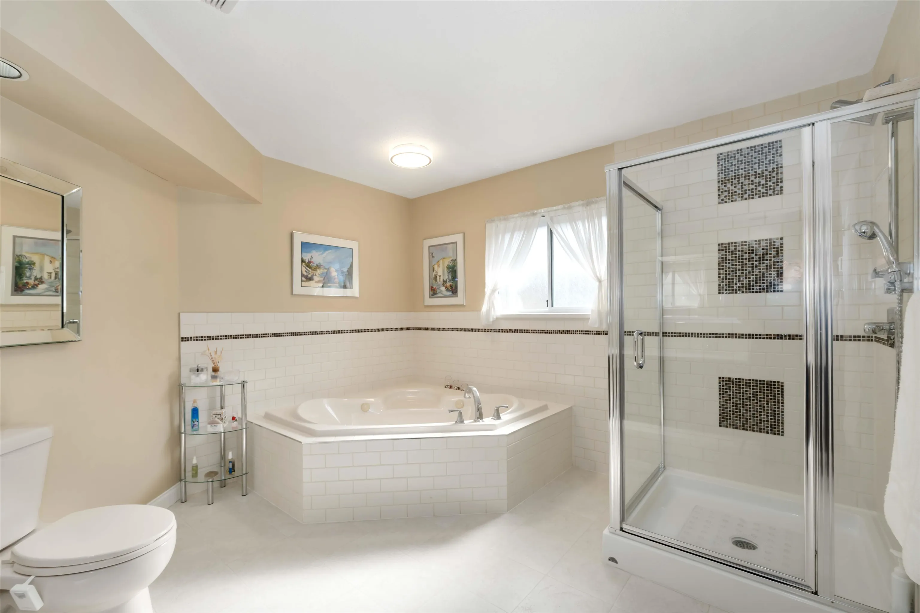 11 11438 Best Street