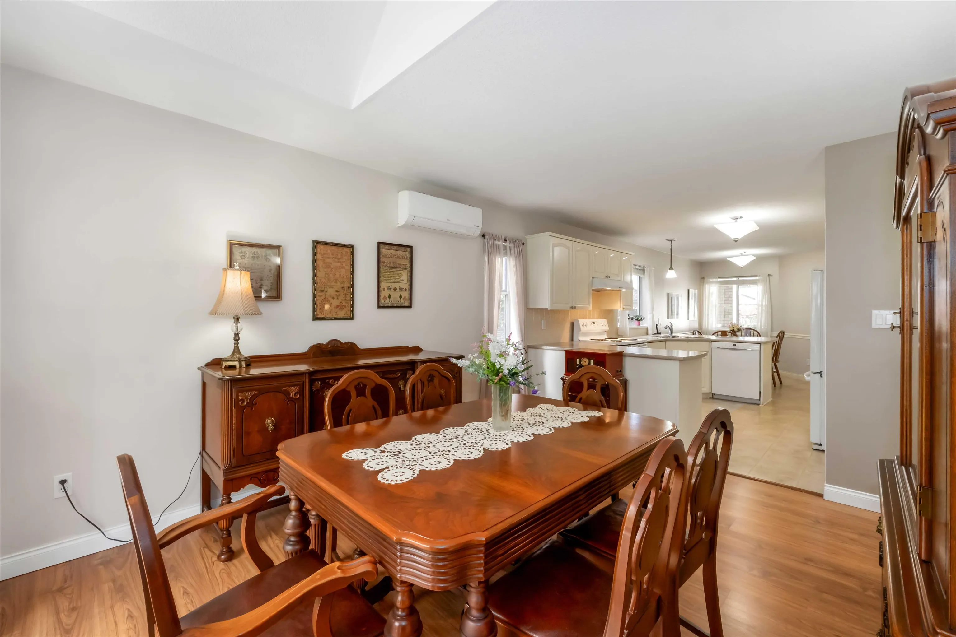 11 11438 Best Street