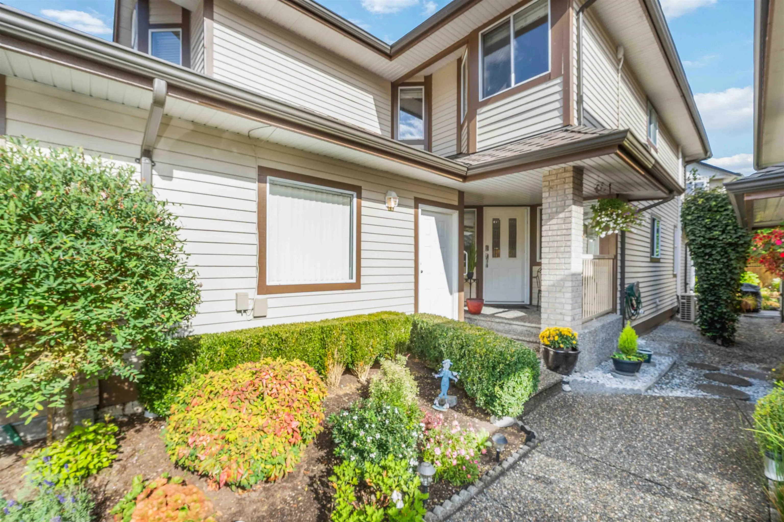 11 11438 Best Street