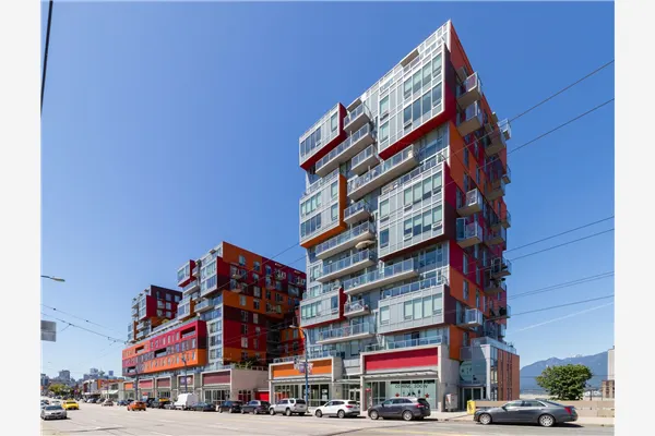 501 983 E Hastings Street