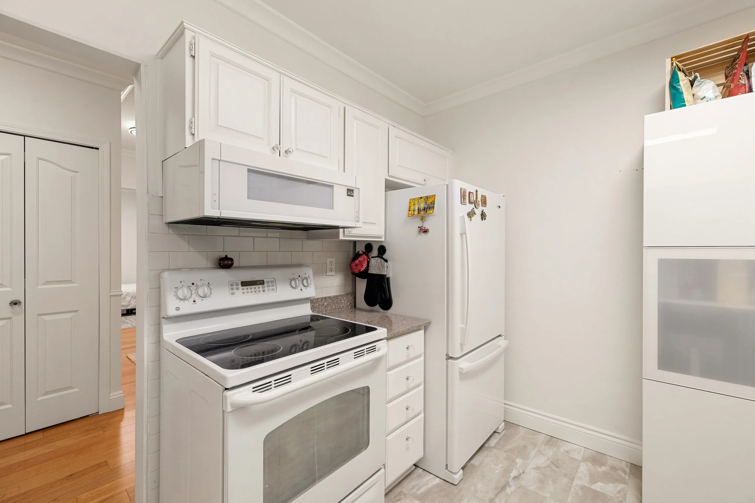 201 1255 Best Street