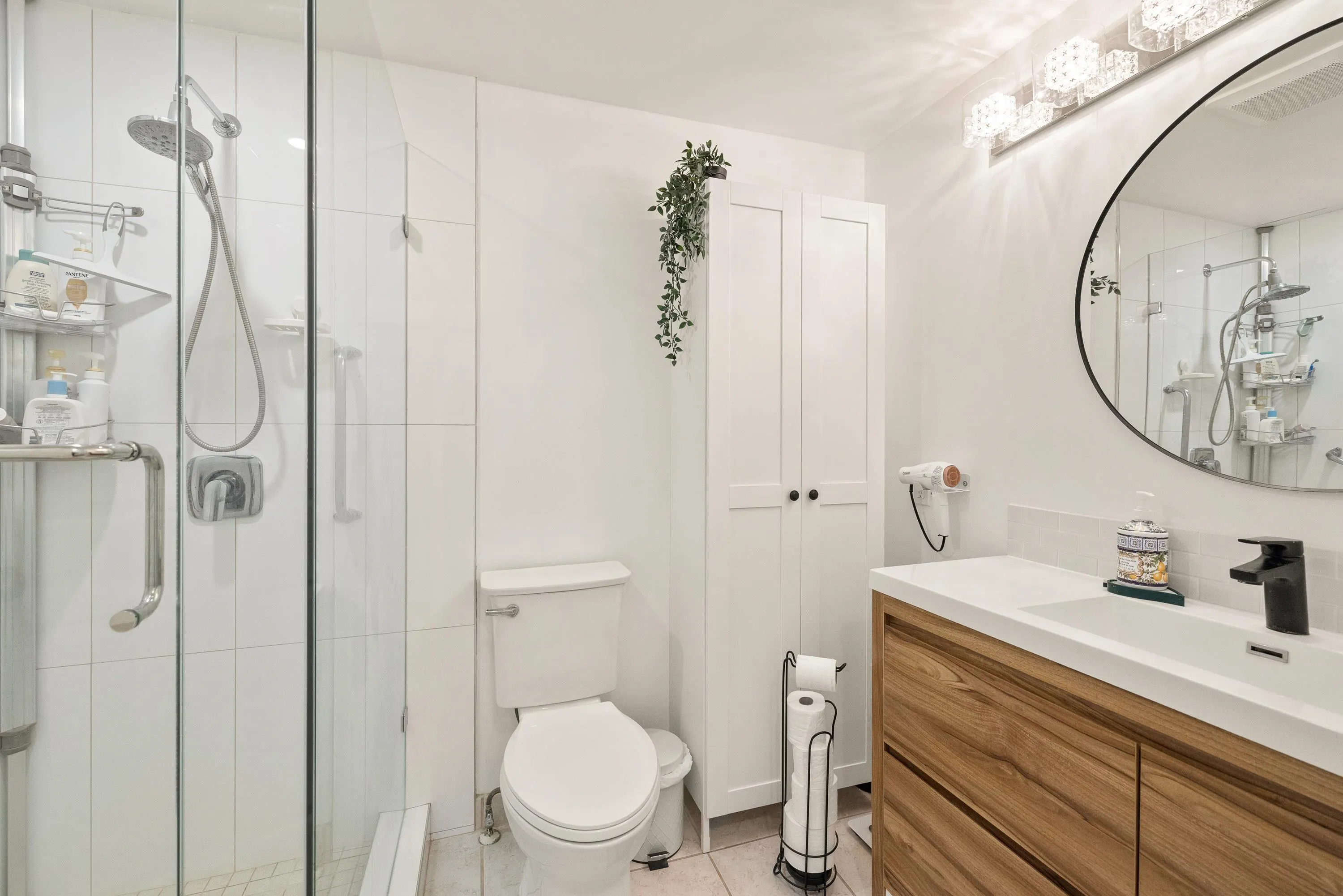 201 1255 Best Street