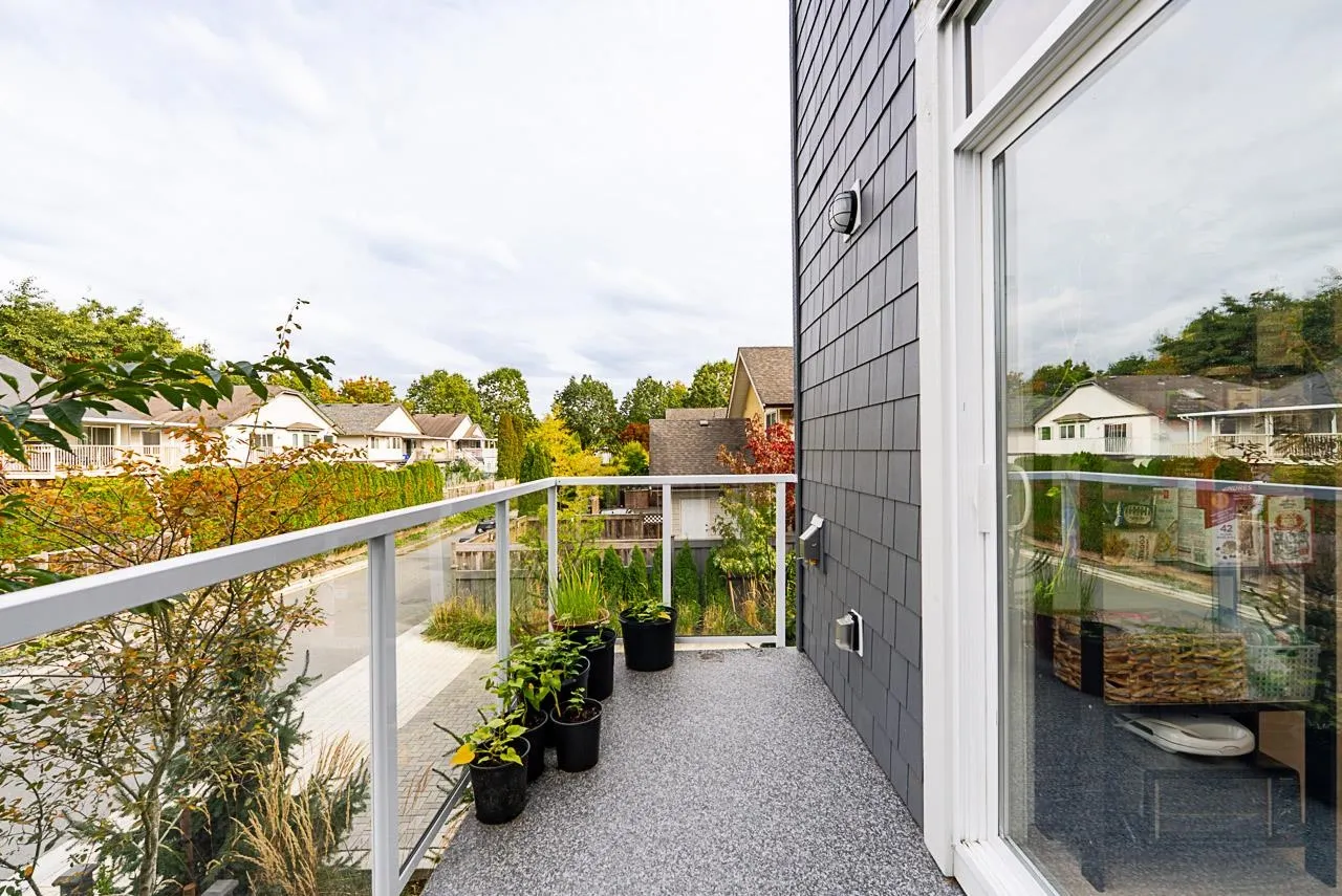 14 23785 Dewdney Trunk Road