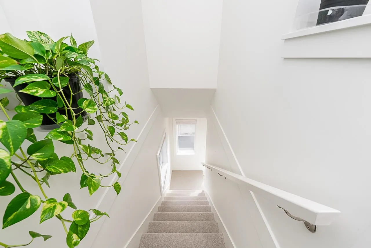 14 23785 Dewdney Trunk Road