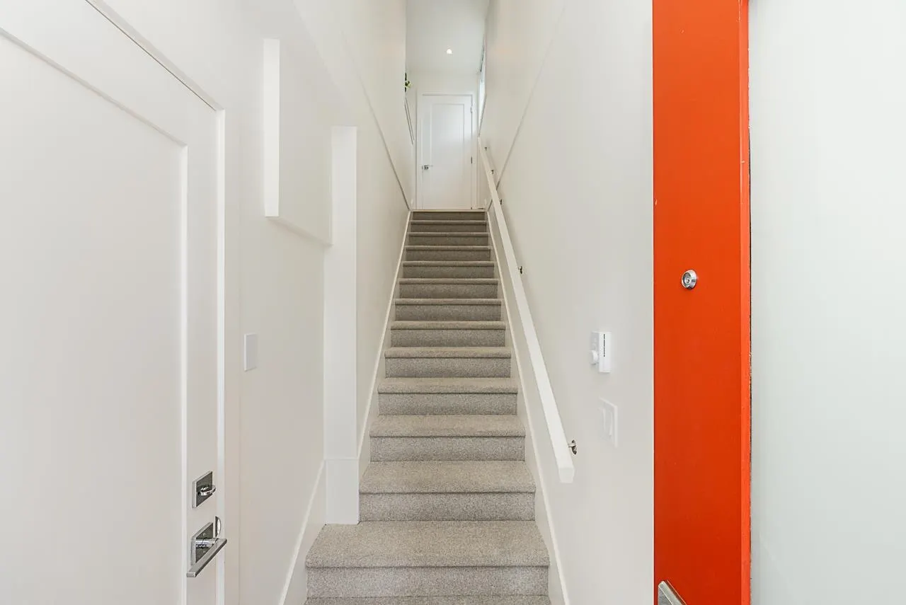 14 23785 Dewdney Trunk Road