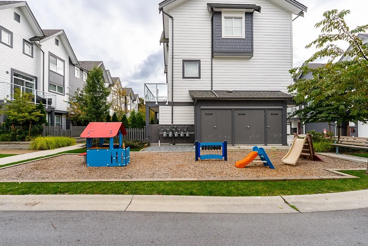 14 23785 Dewdney Trunk Road