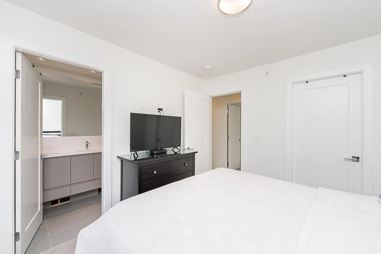 14 23785 Dewdney Trunk Road