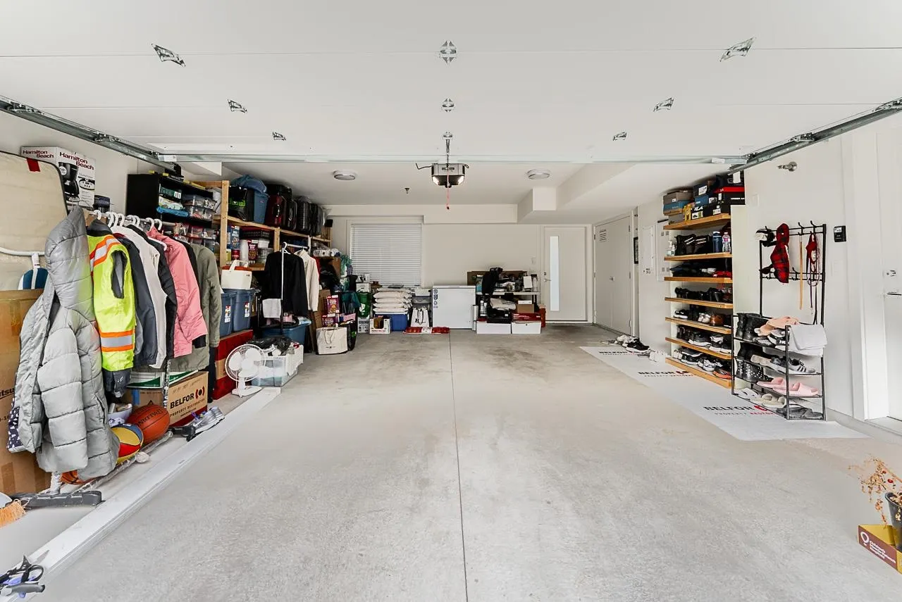 14 23785 Dewdney Trunk Road