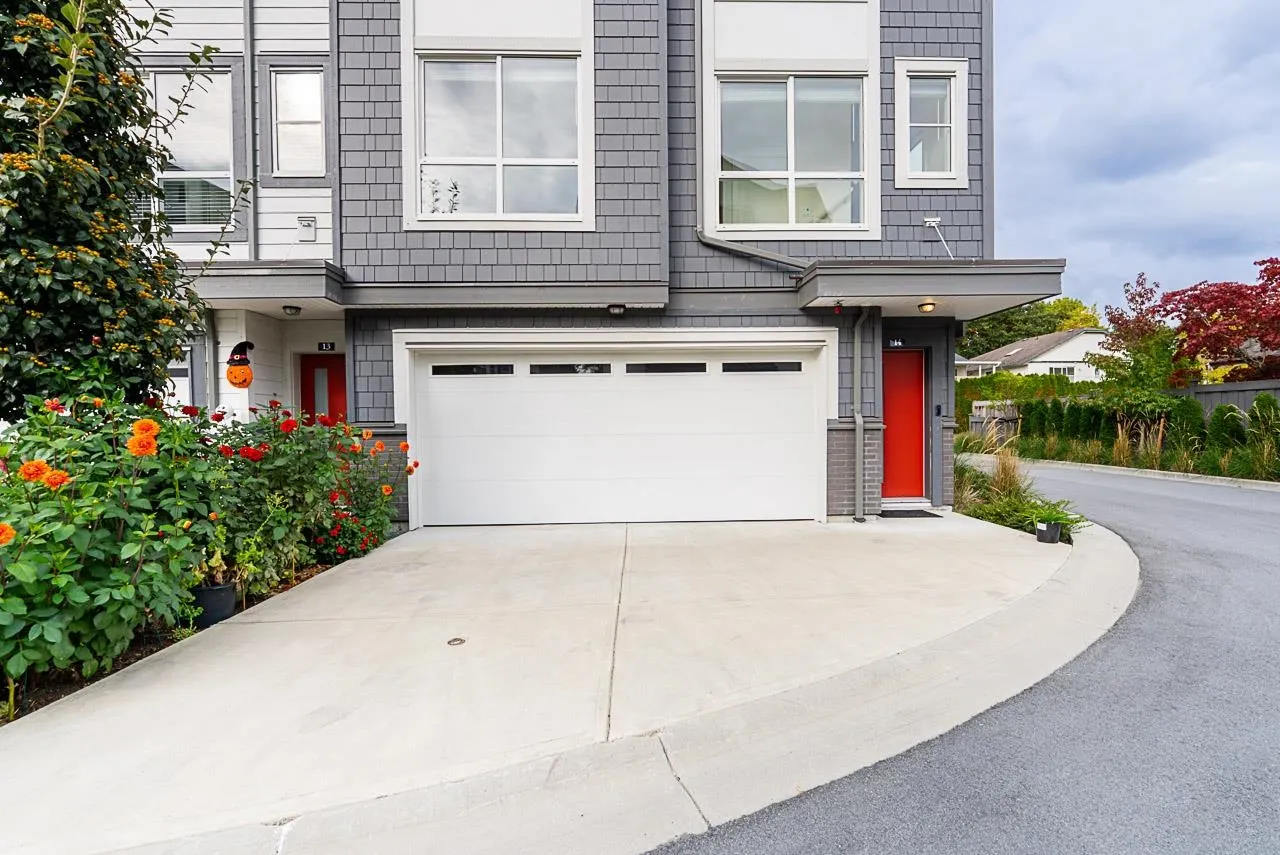 14 23785 Dewdney Trunk Road