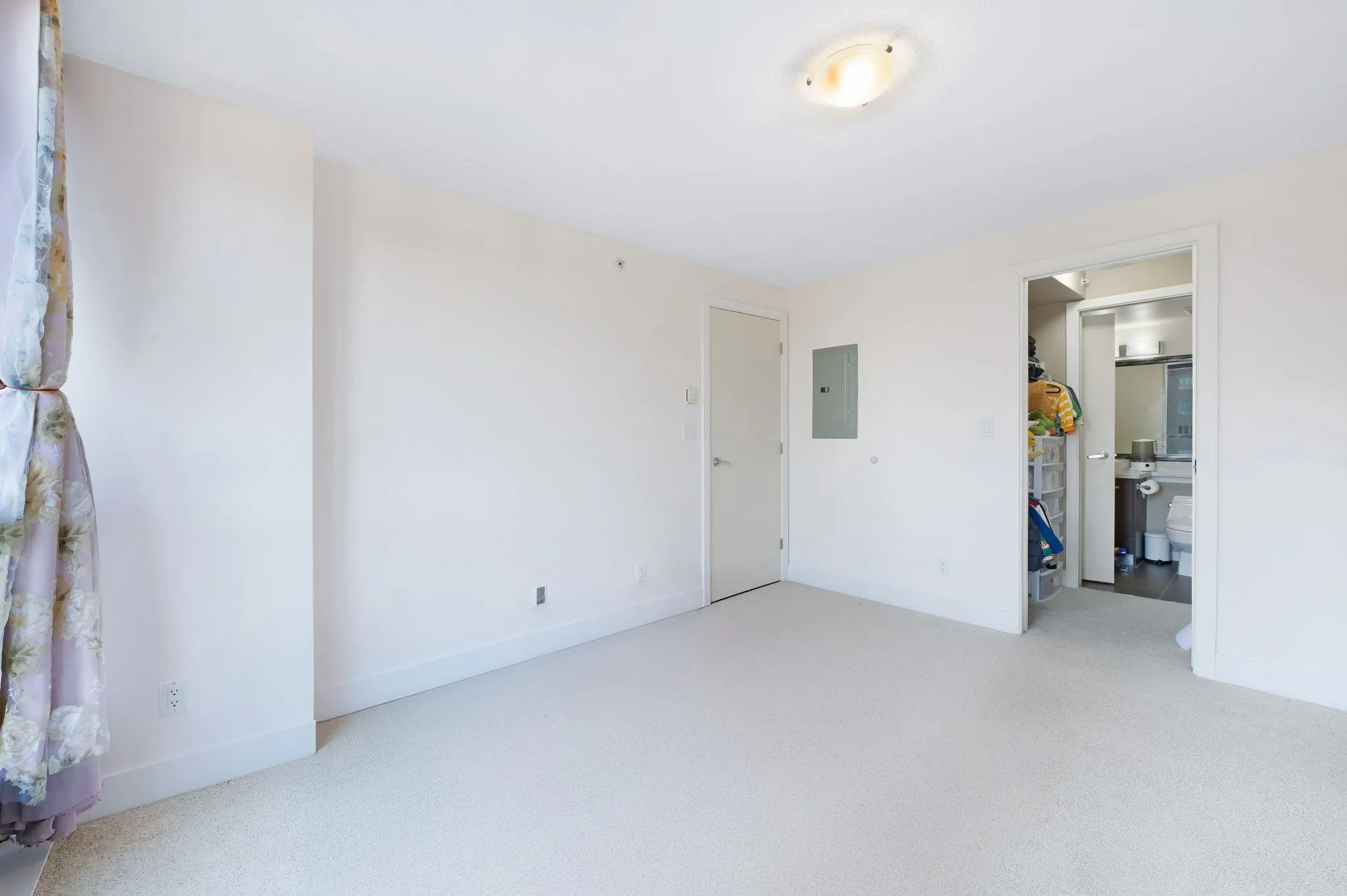 903 2959 Glen Drive