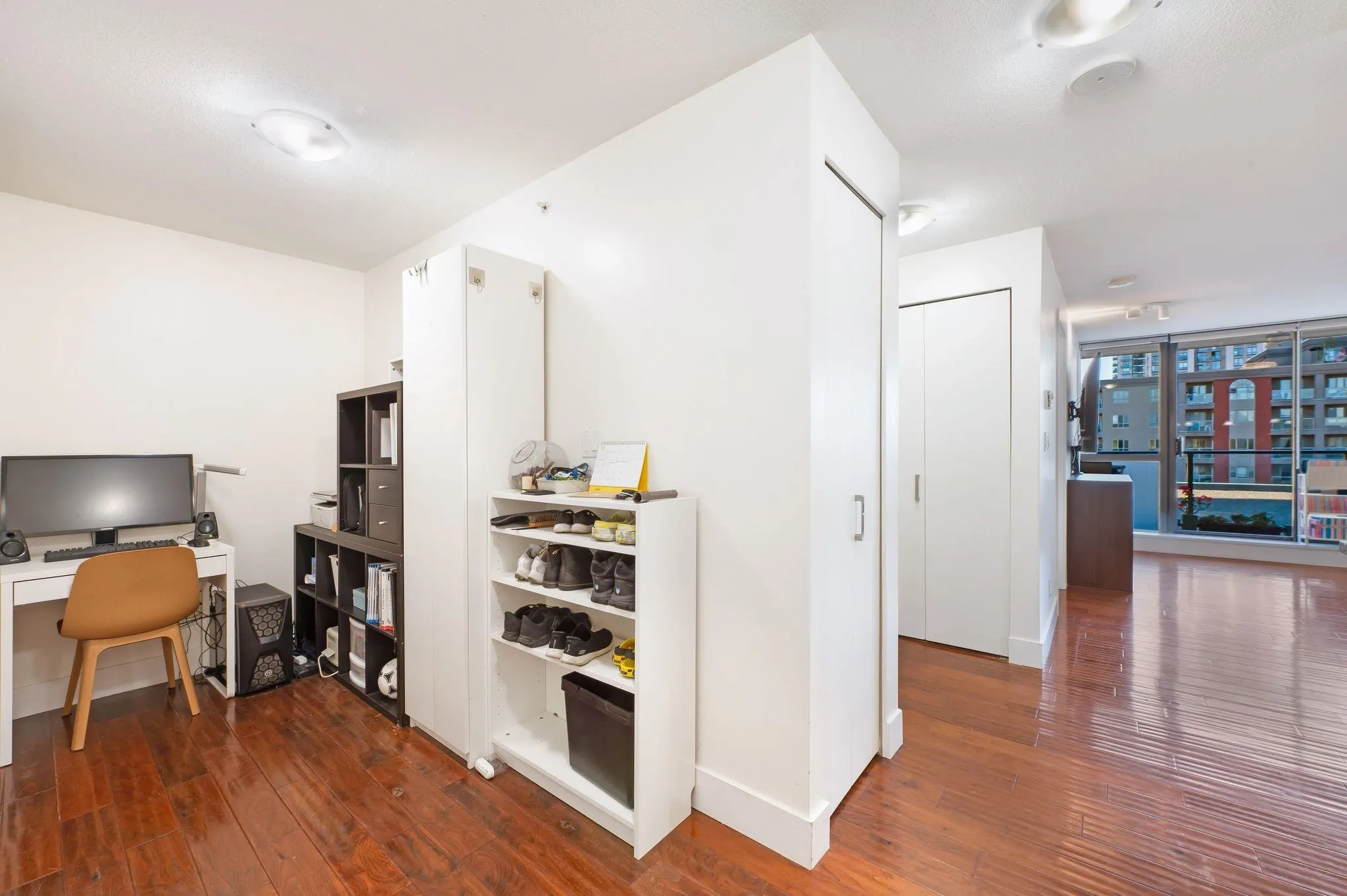 903 2959 Glen Drive