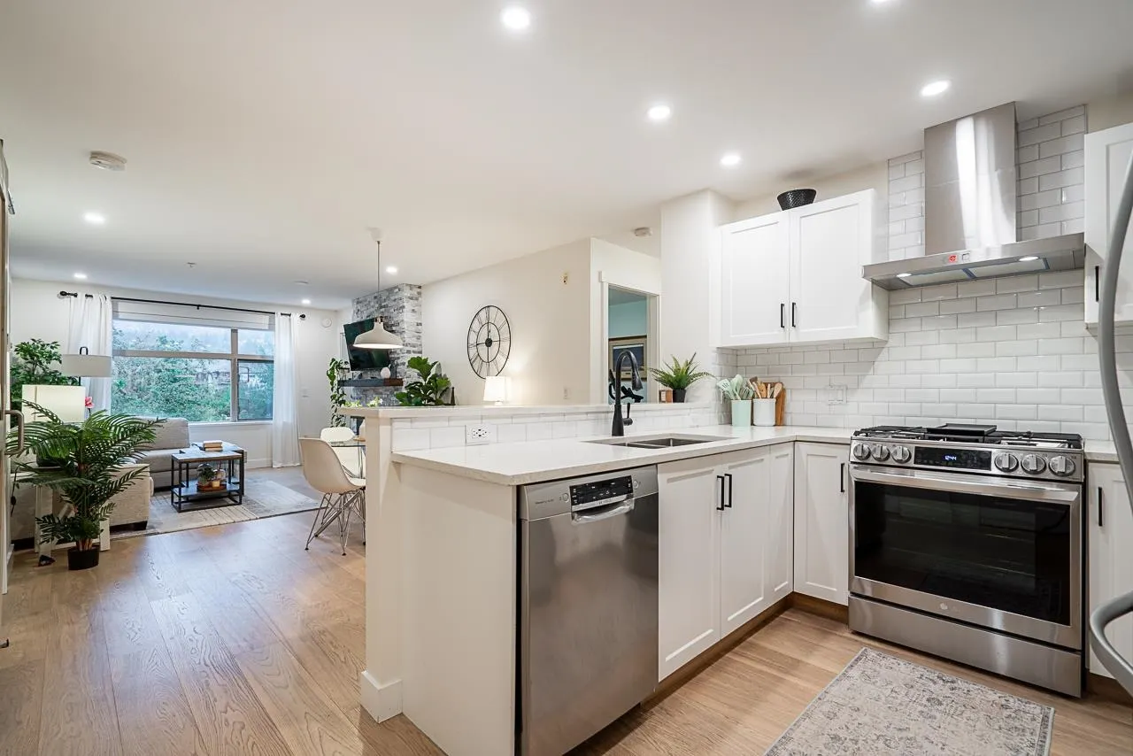 201 500 Klahanie Drive