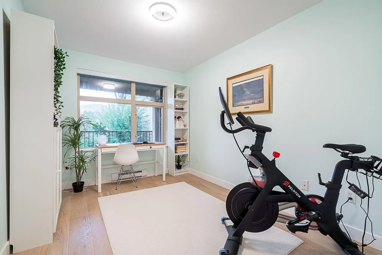 201 500 Klahanie Drive