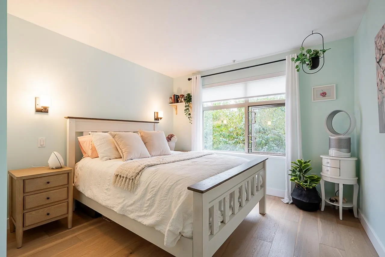 201 500 Klahanie Drive