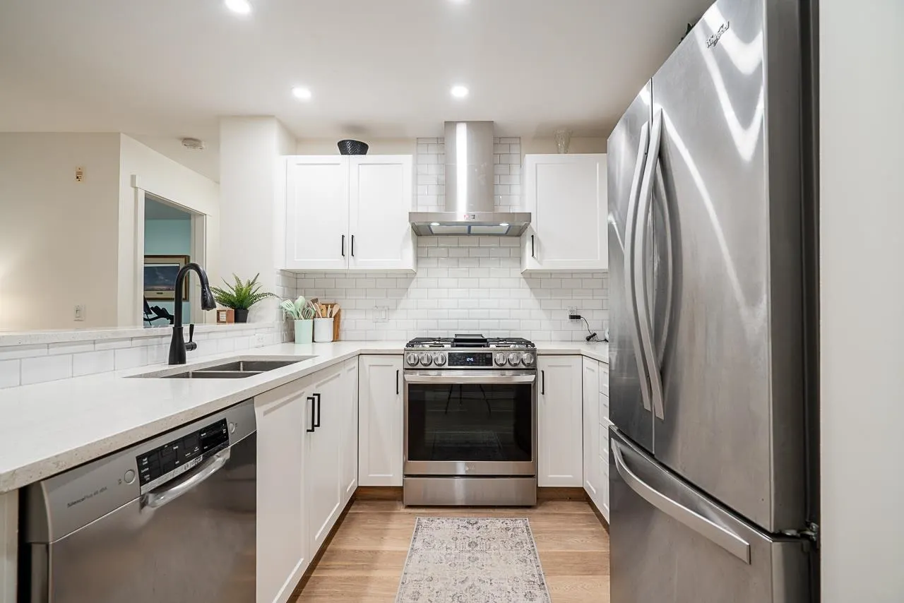 201 500 Klahanie Drive