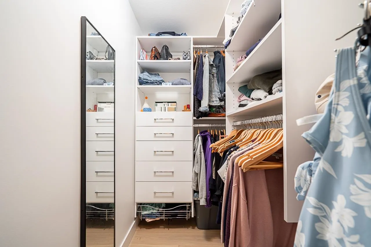 201 500 Klahanie Drive