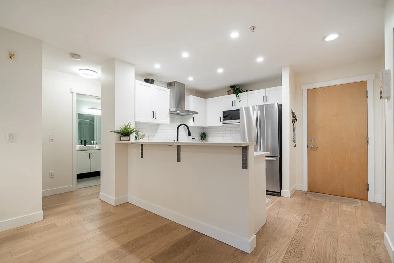 201 500 Klahanie Drive