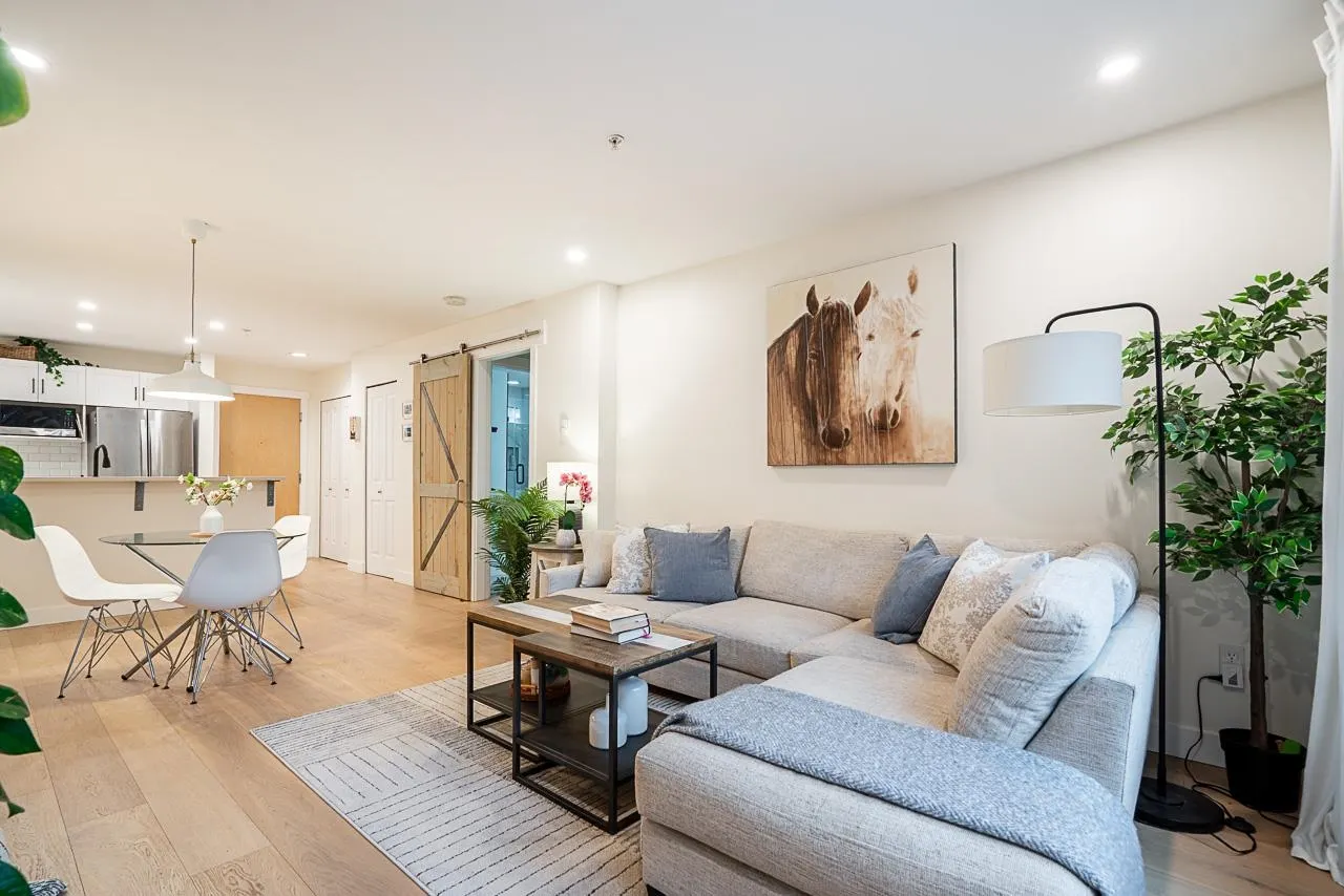 201 500 Klahanie Drive