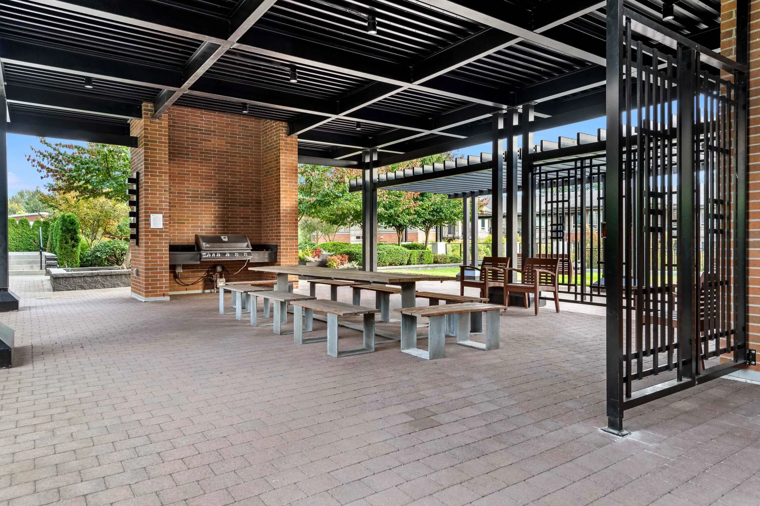 2301 3096 Windsor Gate