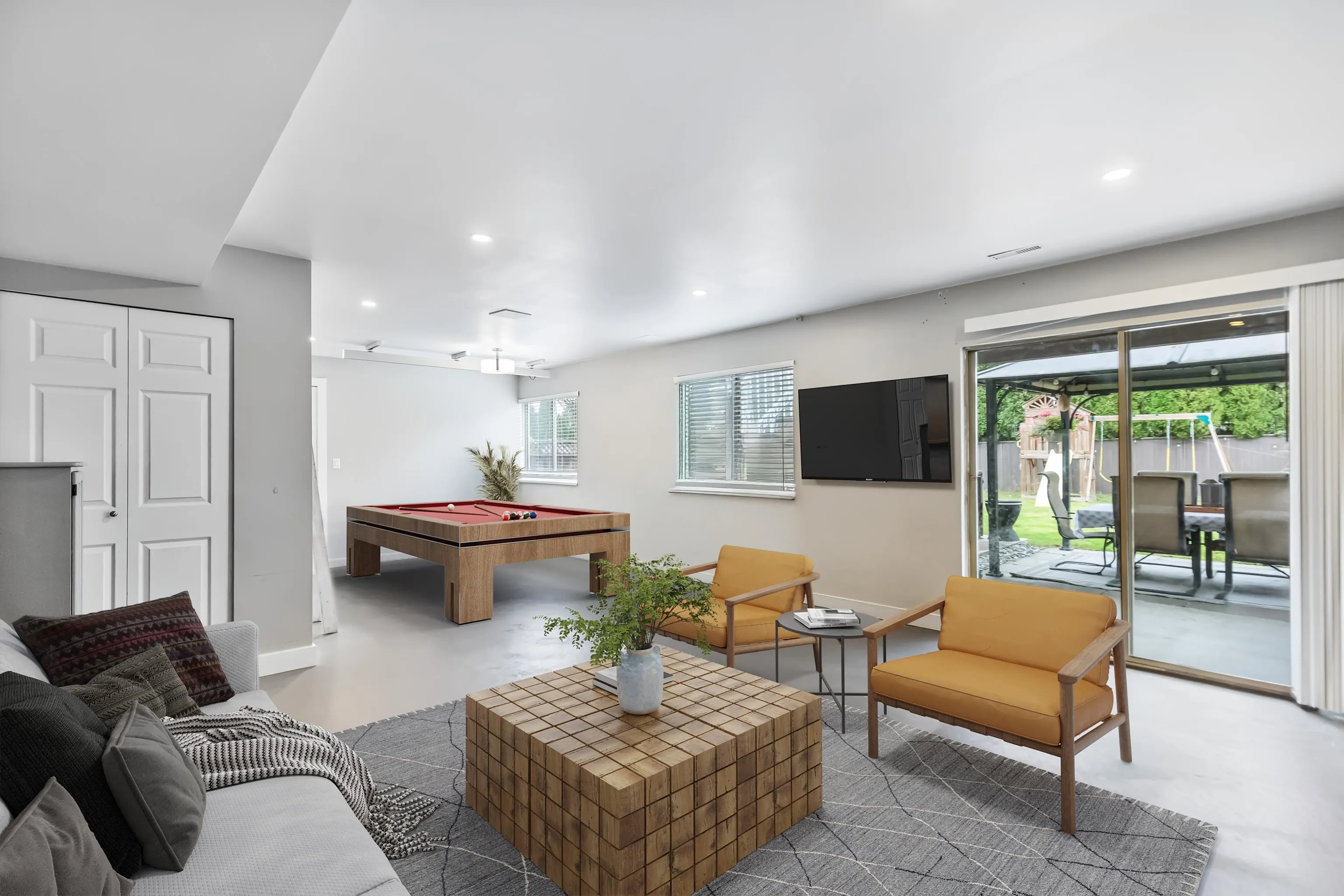 12276 Aurora Street