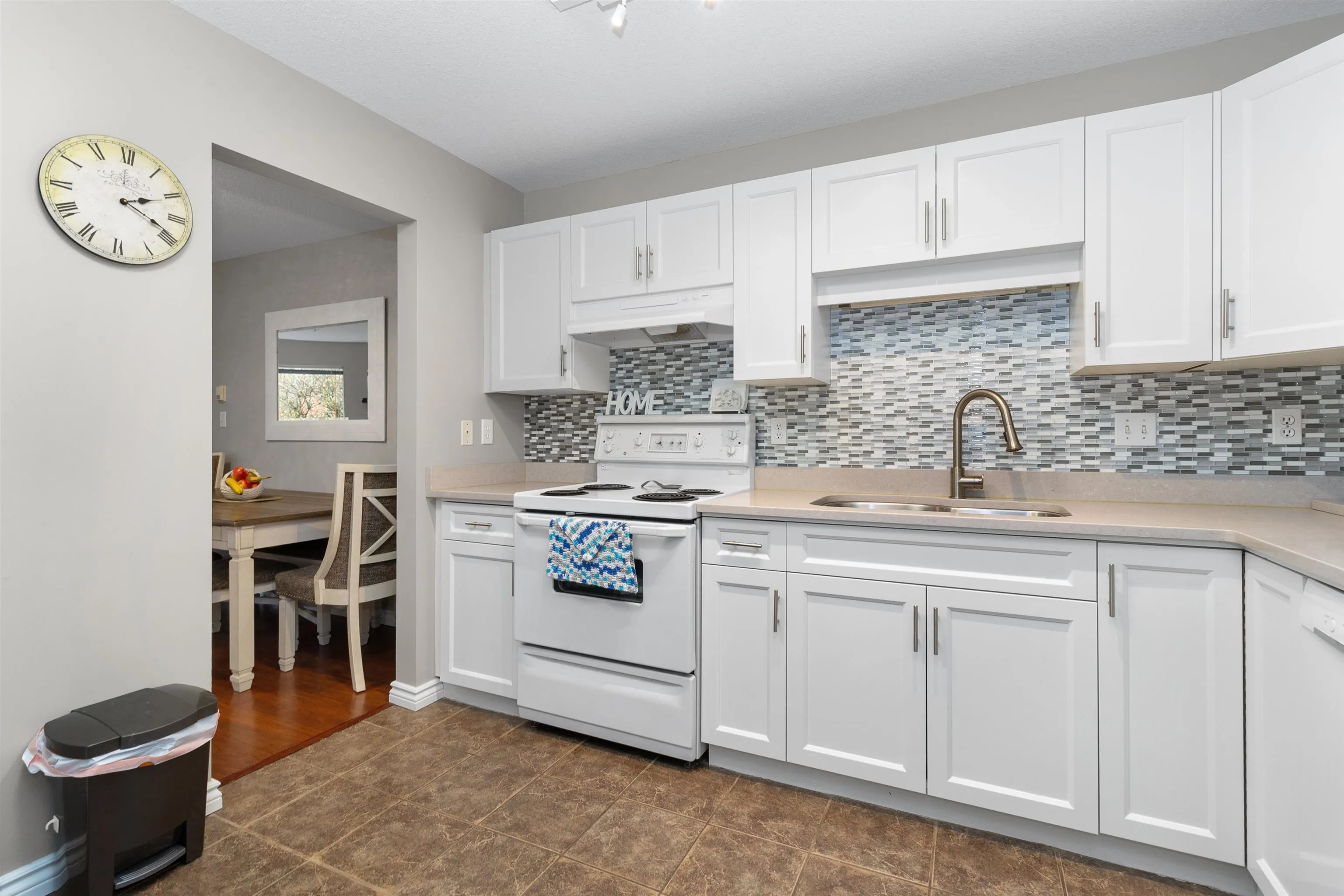 207 3174 Gladwin Road