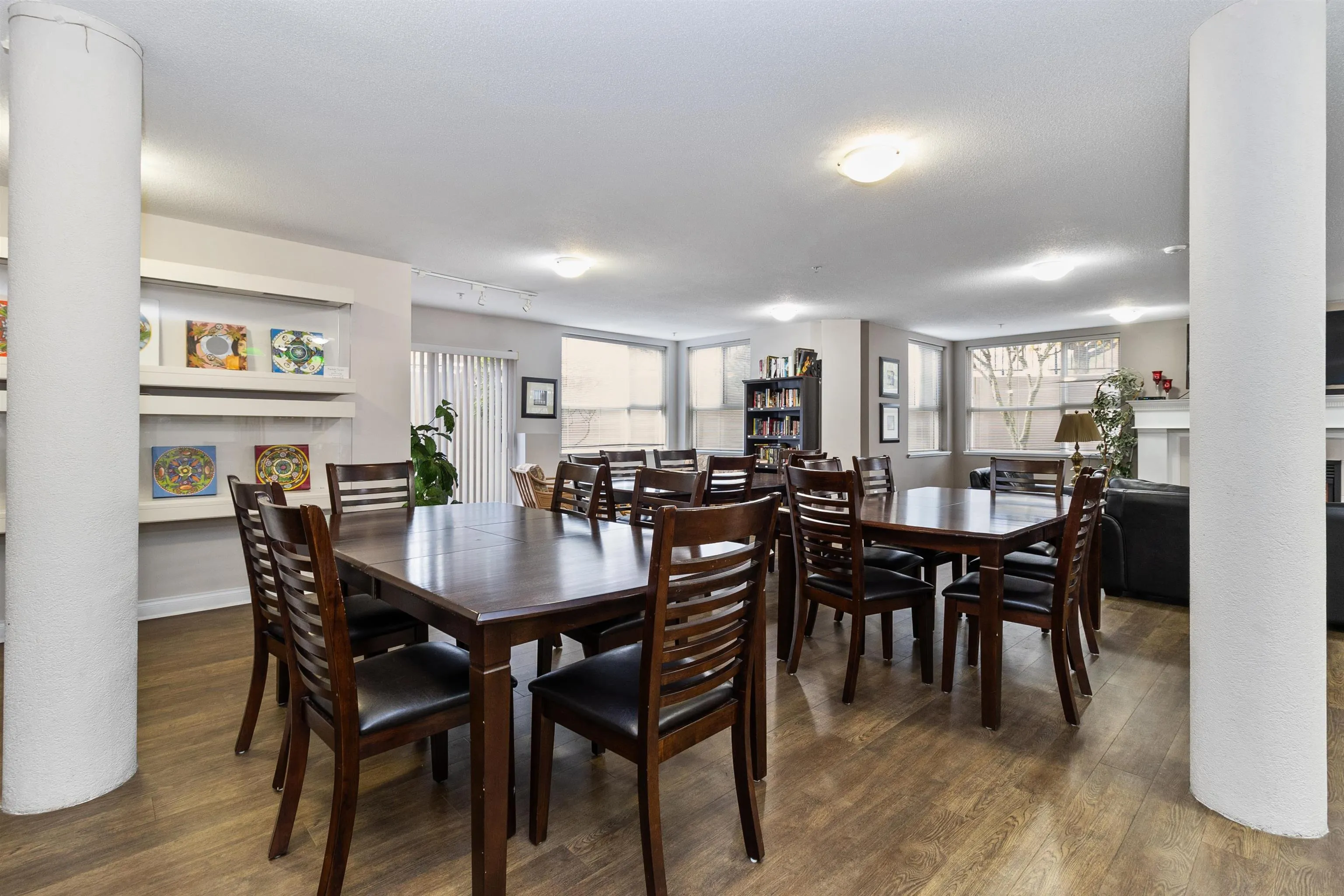 207 3174 Gladwin Road