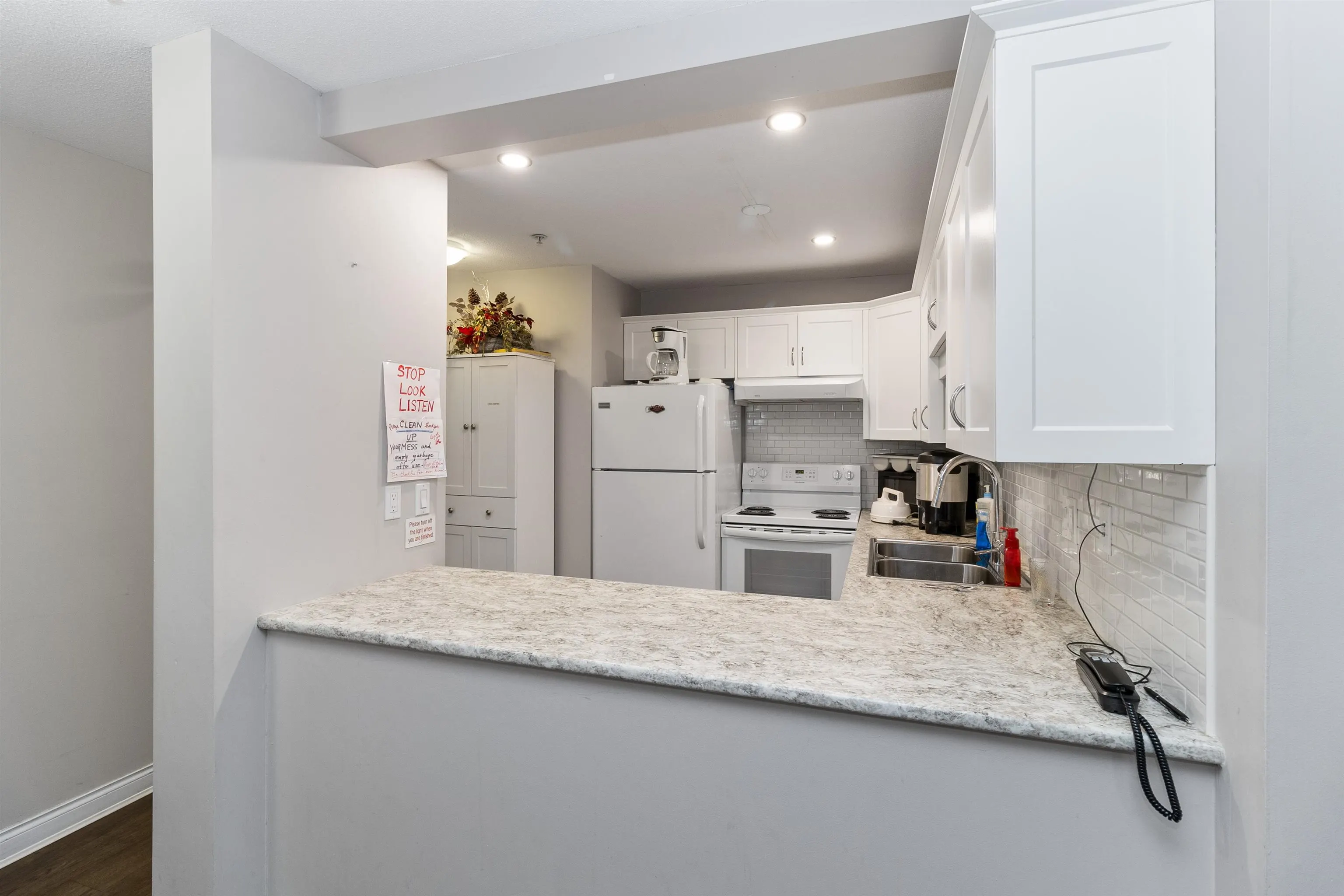 207 3174 Gladwin Road