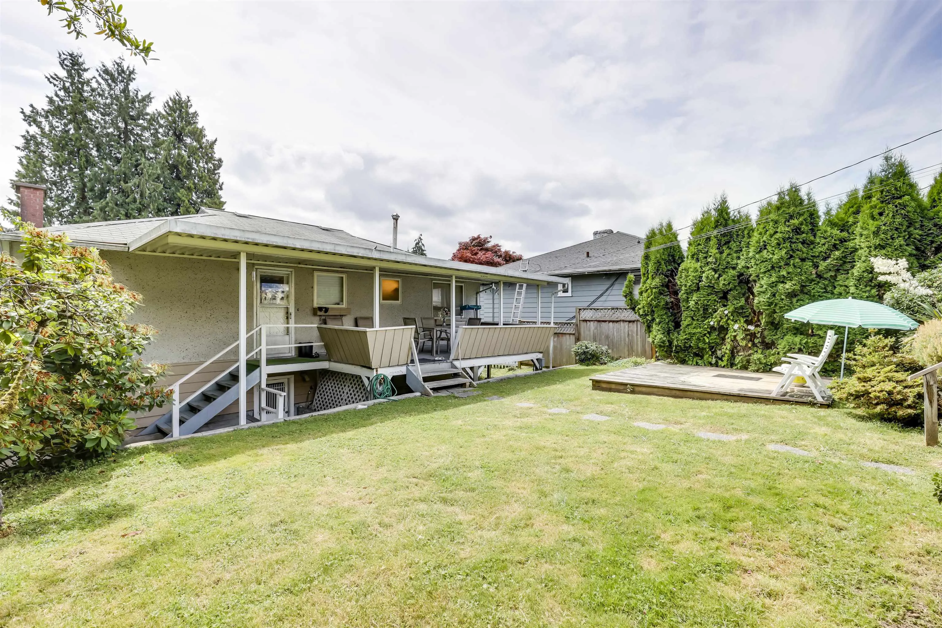 1118 Cloverley Street