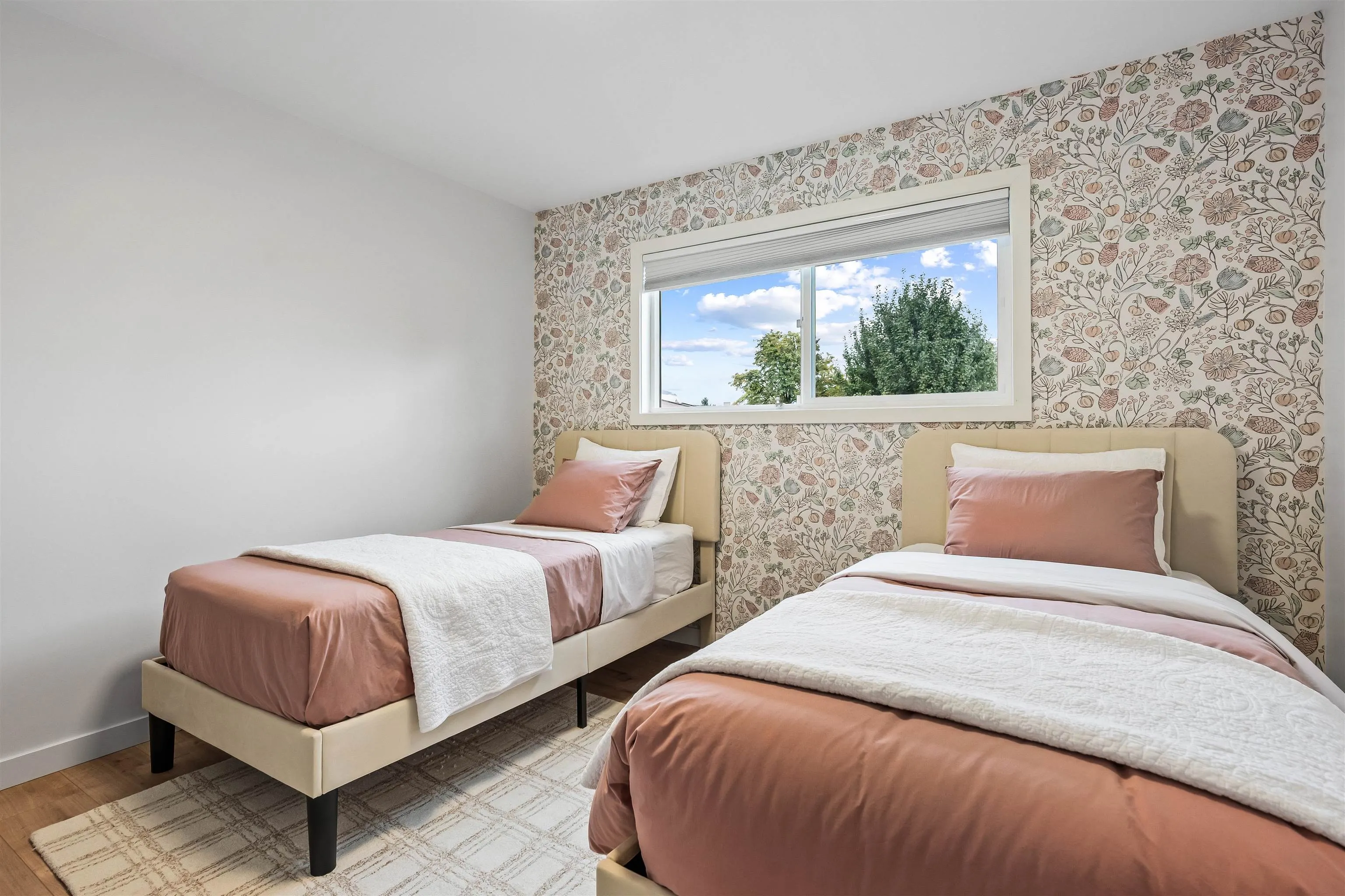 9046 Broadway Street