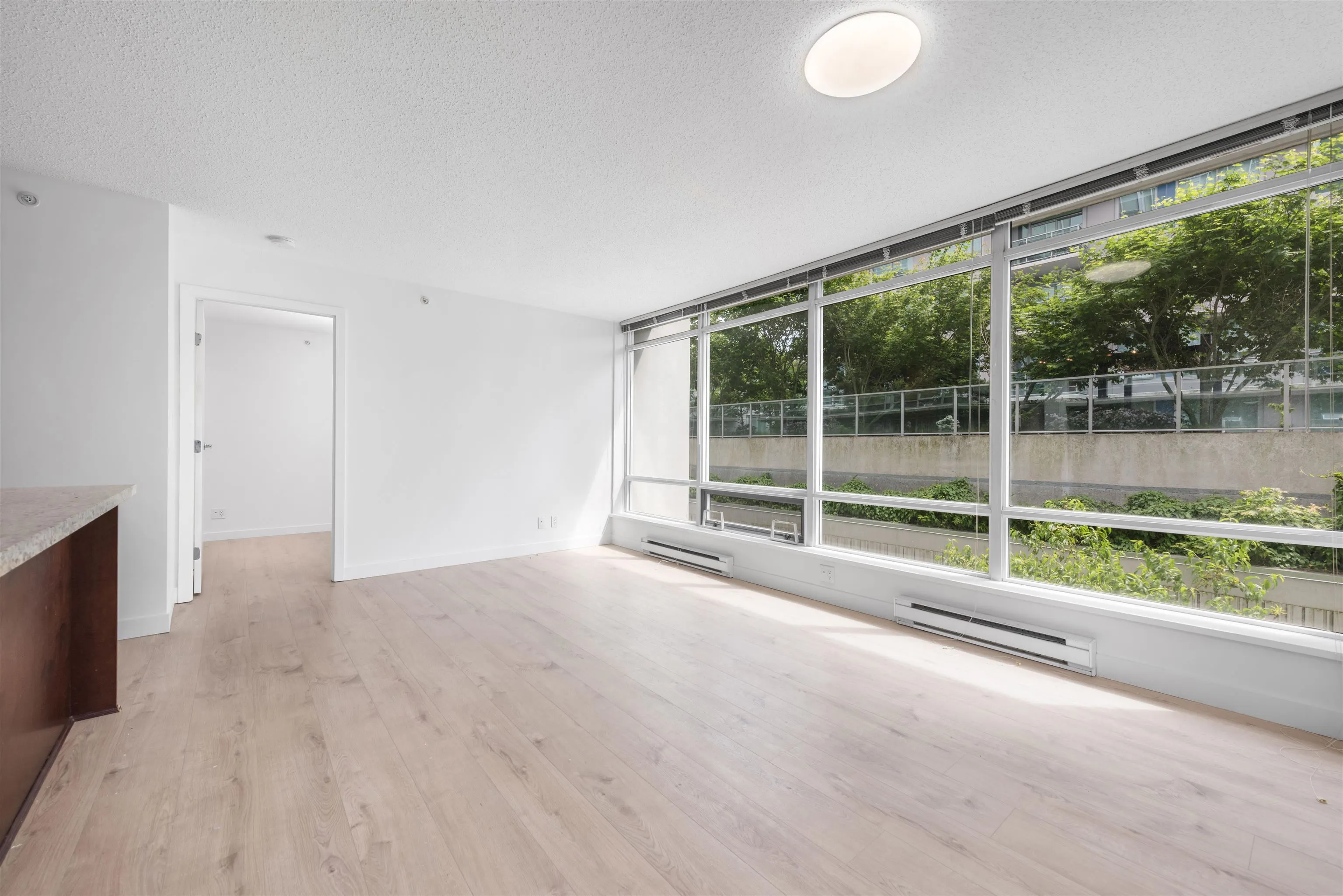 511 8280 Lansdowne Road