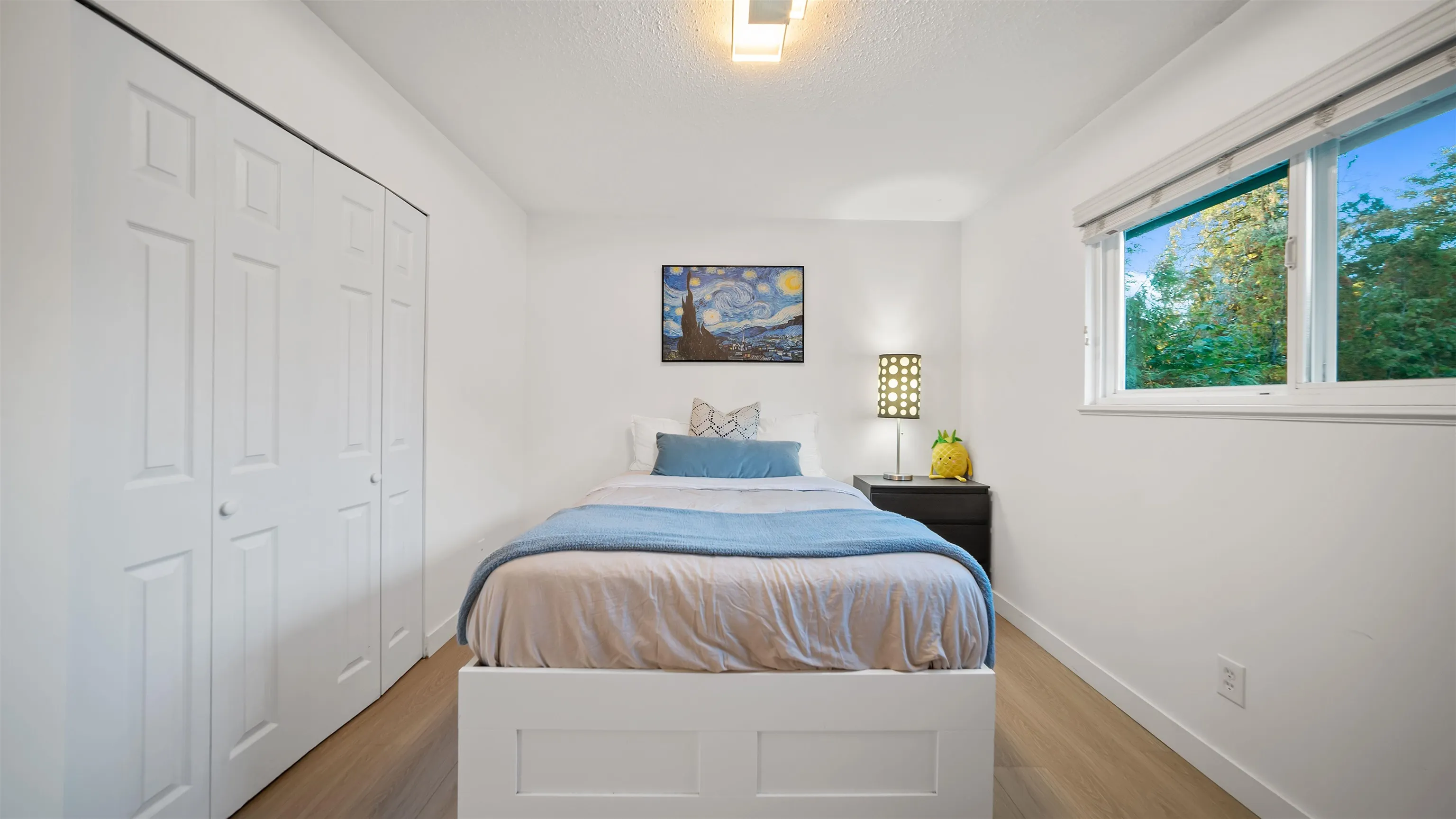 21124 Glenwood Avenue