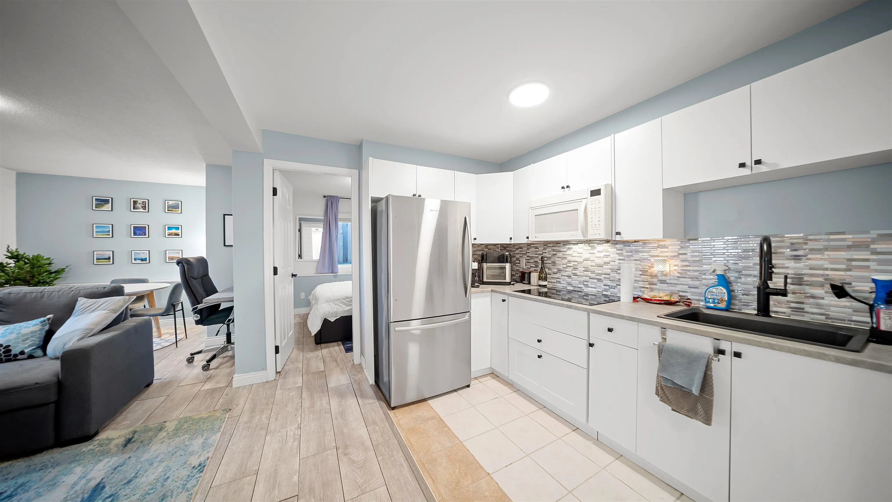 21124 Glenwood Avenue