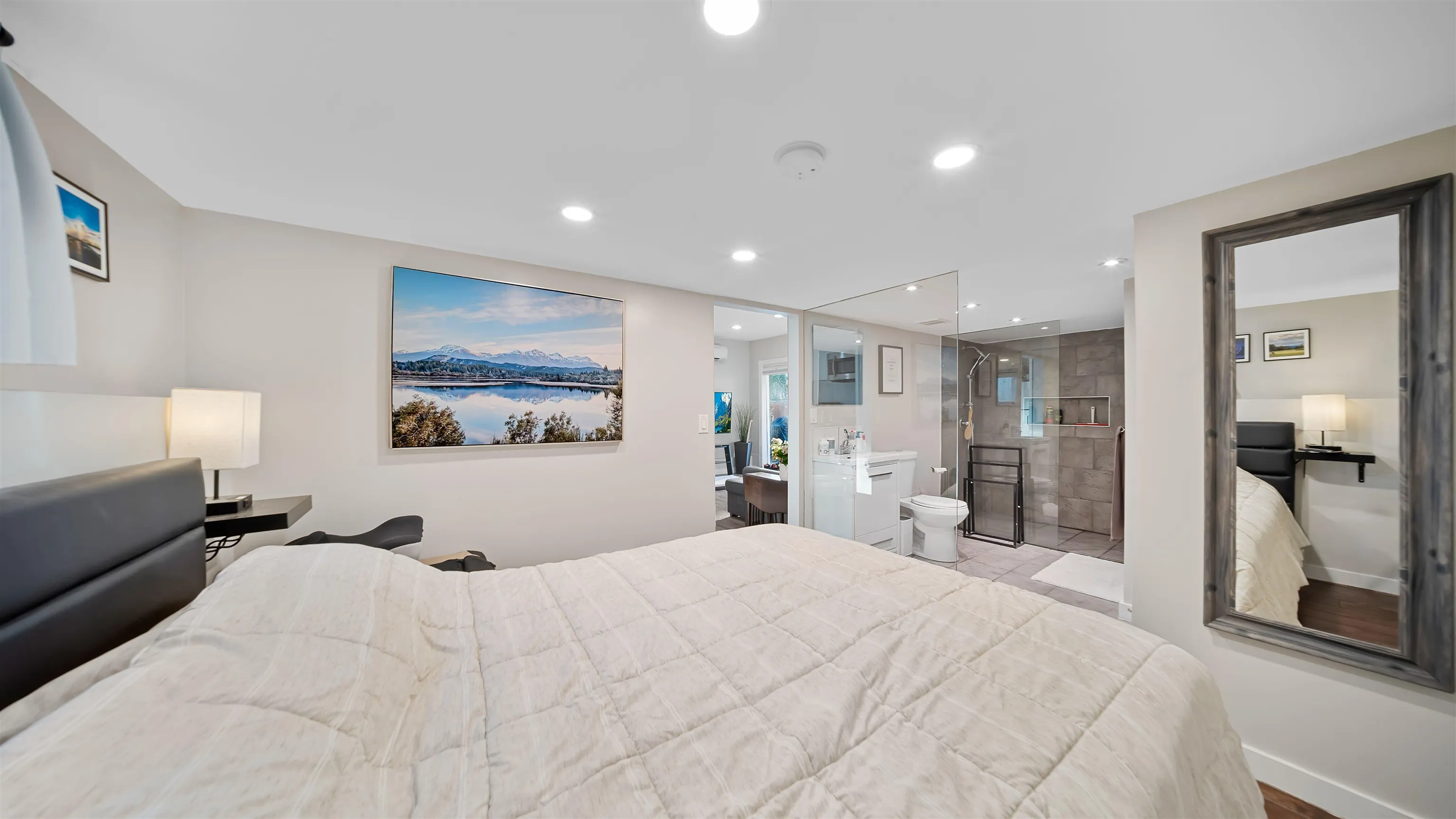 21124 Glenwood Avenue