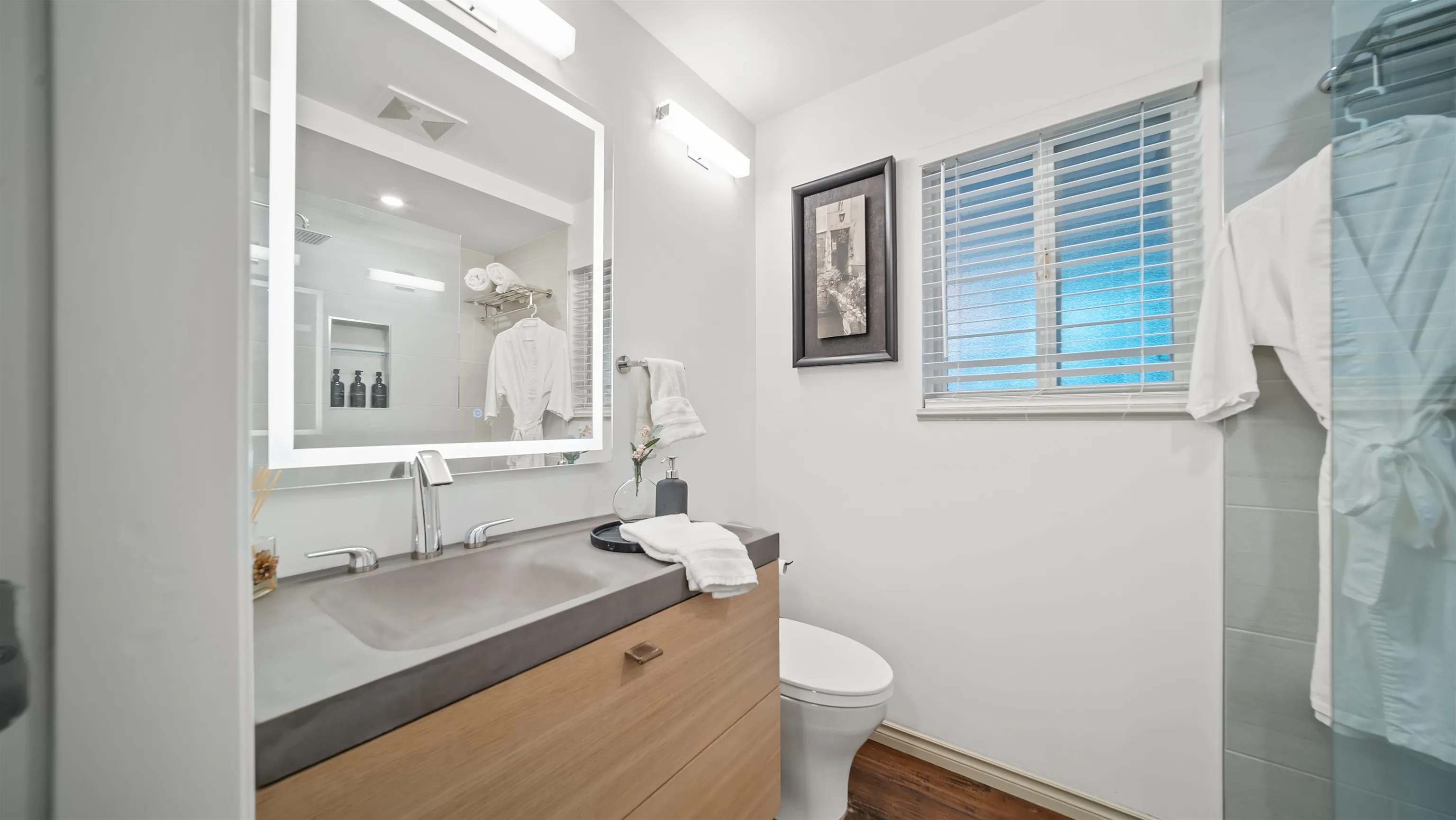 21124 Glenwood Avenue