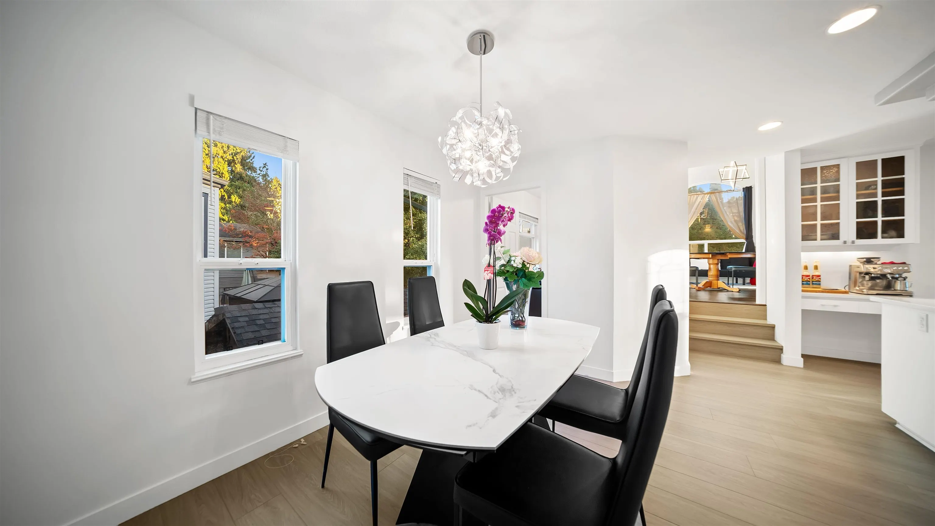 21124 Glenwood Avenue