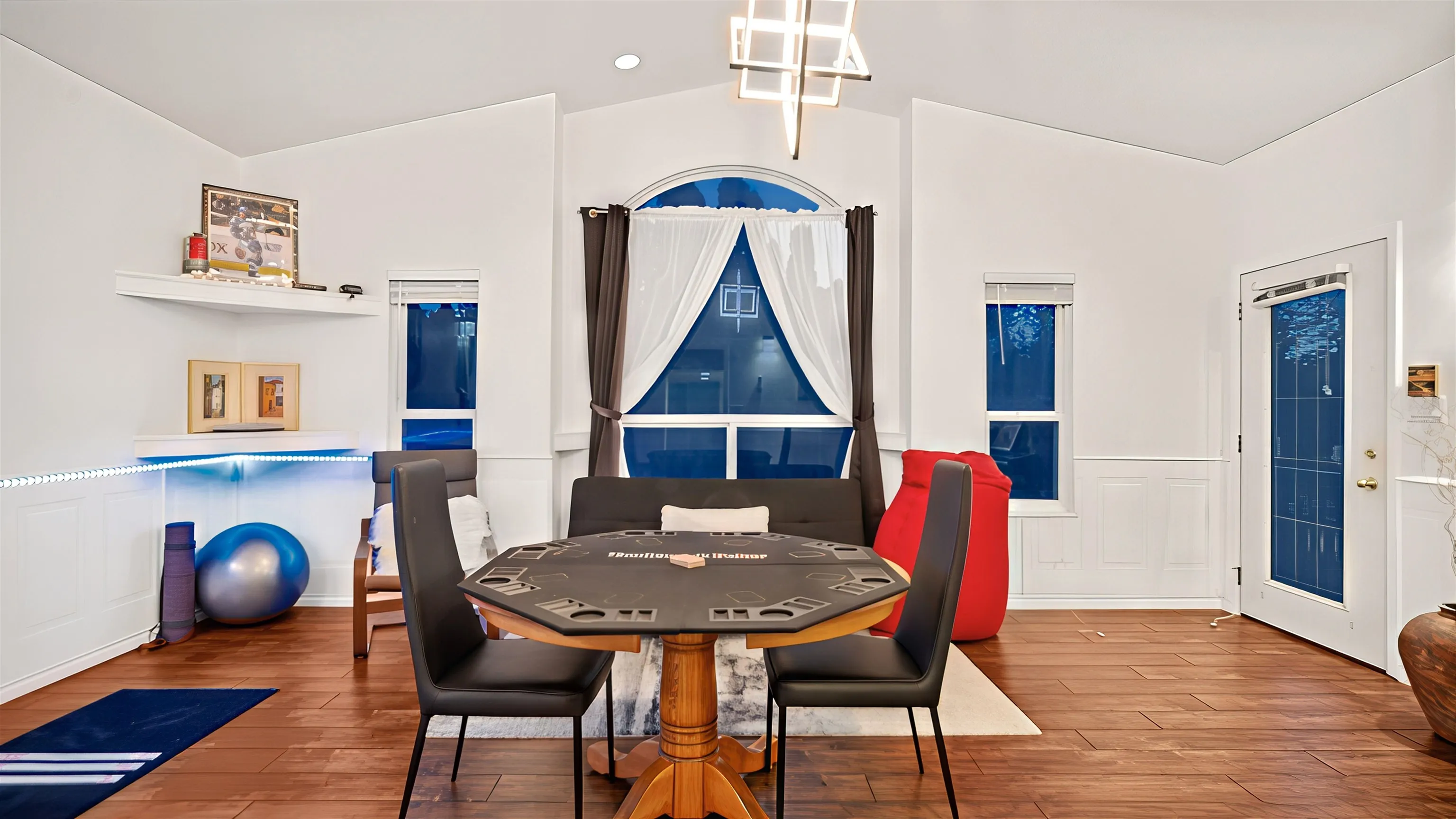 21124 Glenwood Avenue